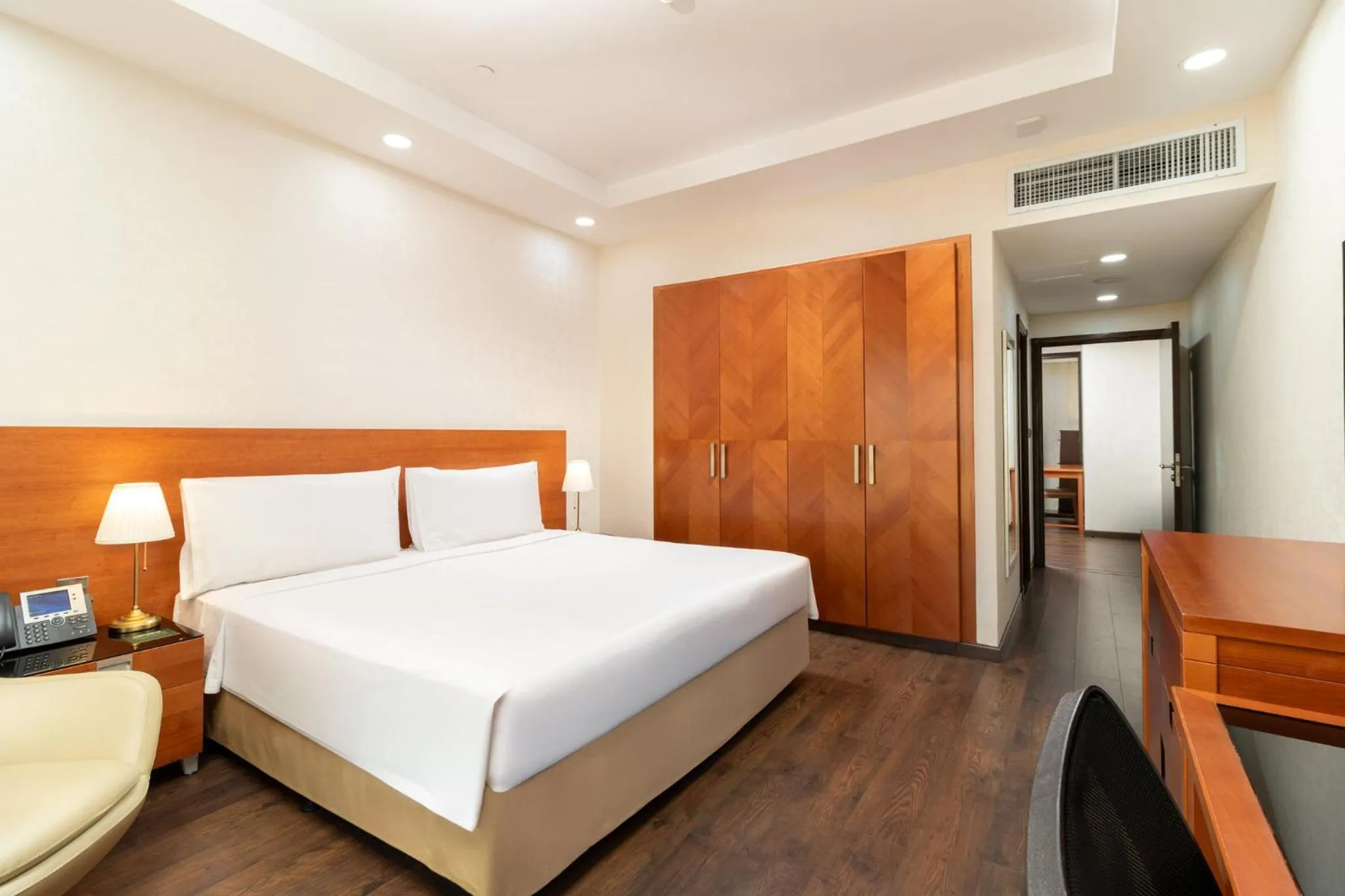 Photo of the whole room, Bed in Holiday Inn - Suites Kuwait Salmiya by IHG