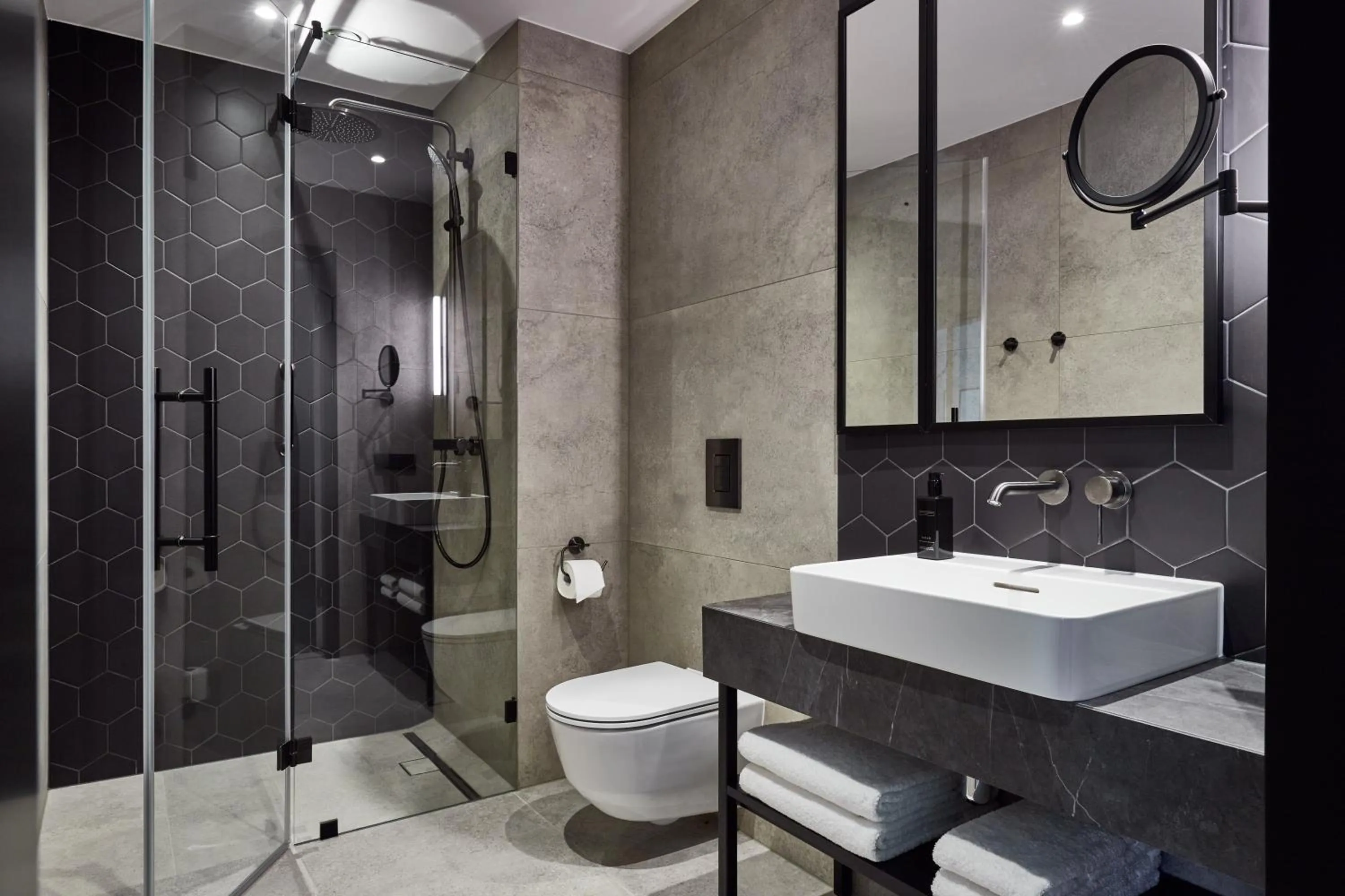 Bathroom in Crowne Plaza - Warsaw - The HUB by IHG