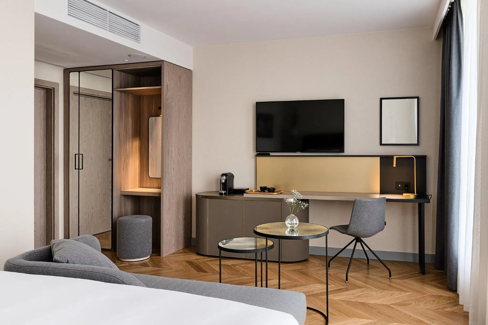 Photo of the whole room, Bed in Crowne Plaza - Warsaw - The HUB by IHG