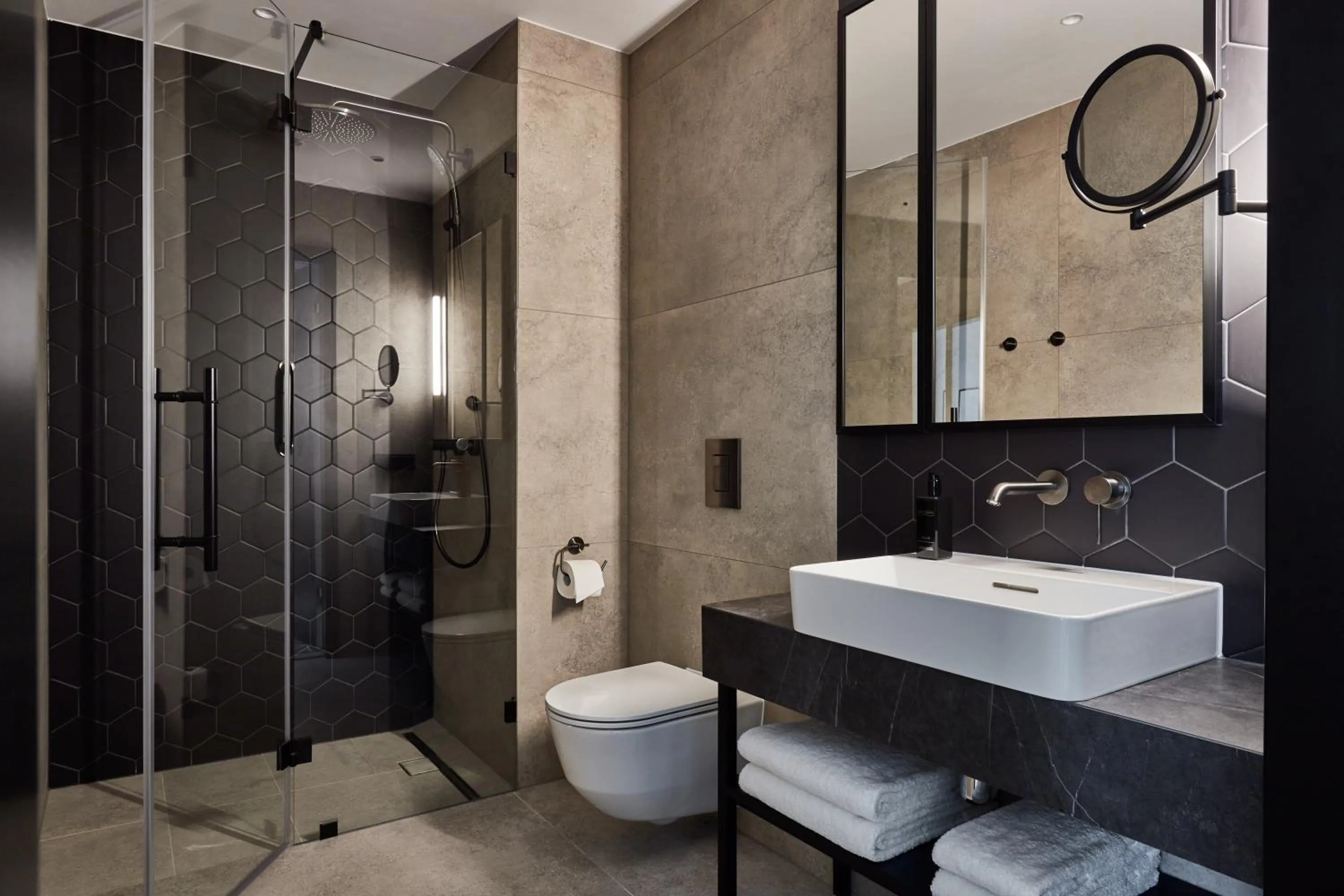 Bathroom in Crowne Plaza - Warsaw - The HUB by IHG