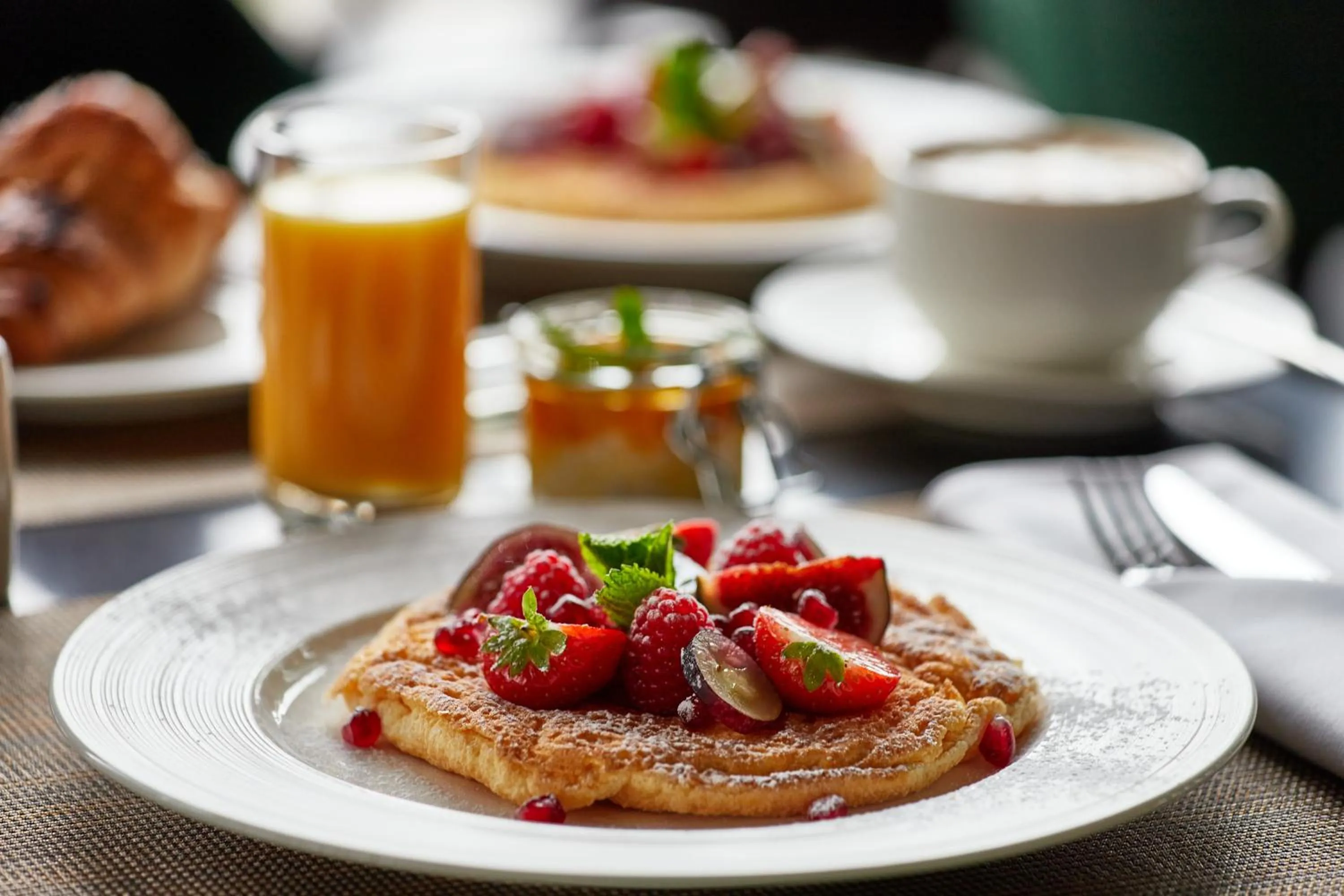 Breakfast in Crowne Plaza - Warsaw - The HUB by IHG