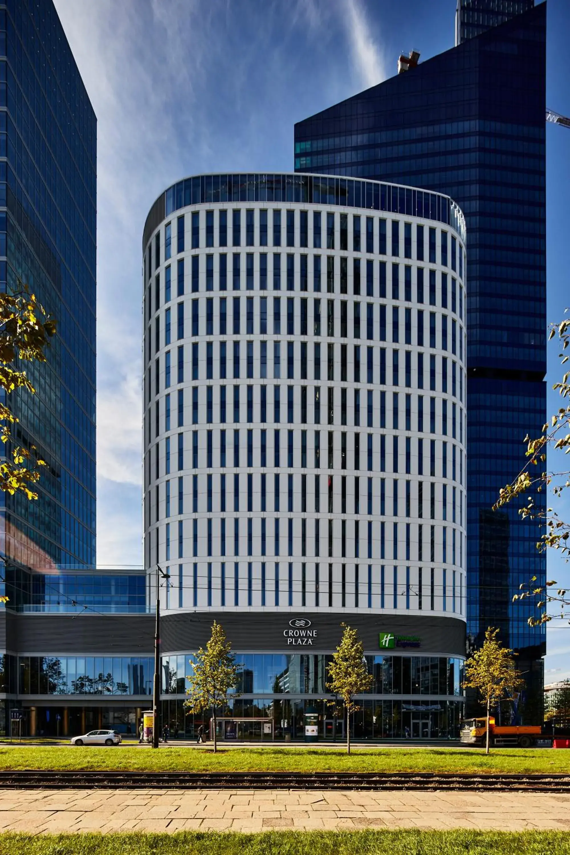 Property building in Holiday Inn Express - Warsaw - The HUB by IHG Property building in Holiday Inn Express - Warsaw - The HUB by IHG