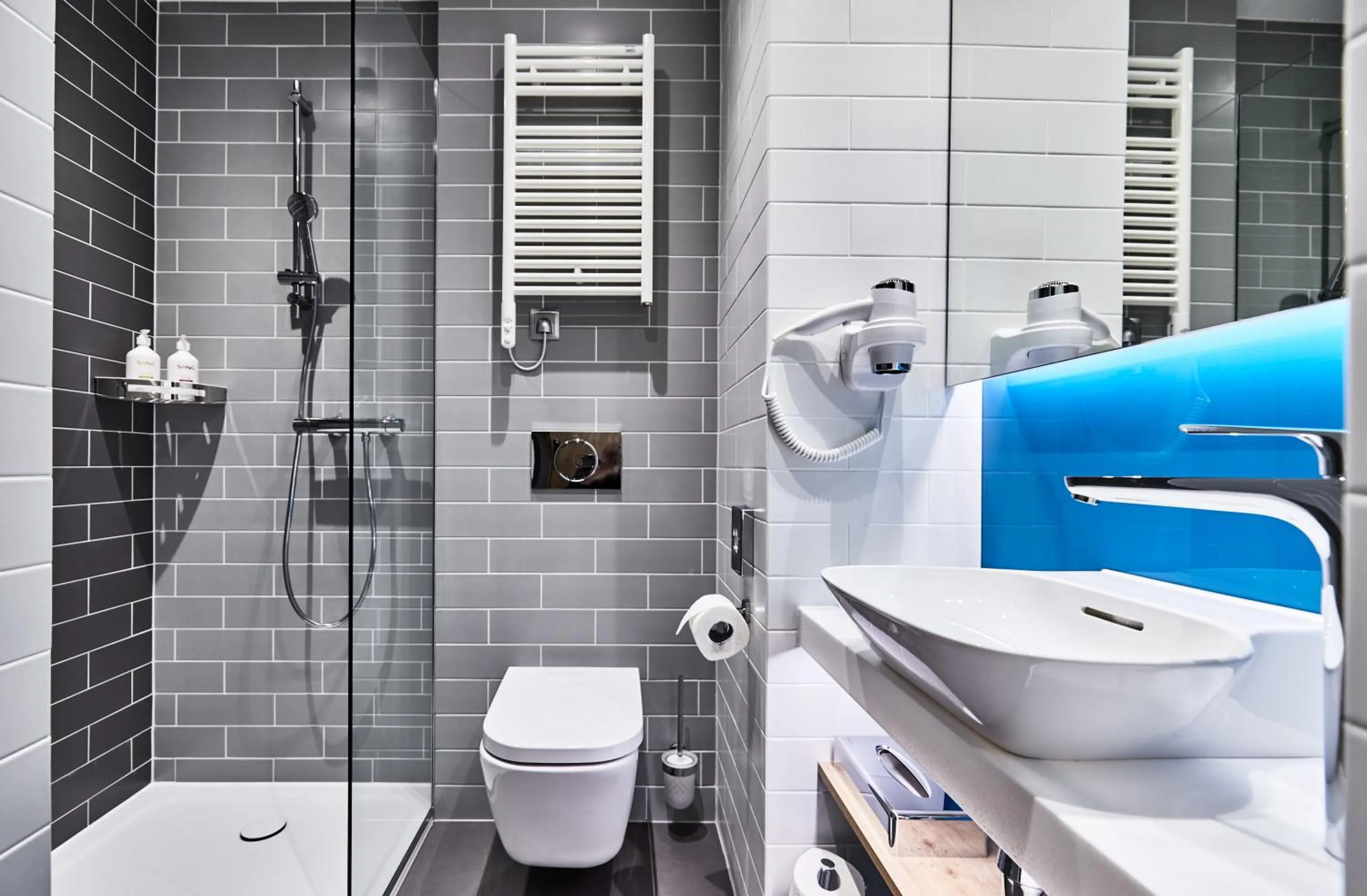 Photo of the whole room in Holiday Inn Express - Warsaw - The HUB by IHG