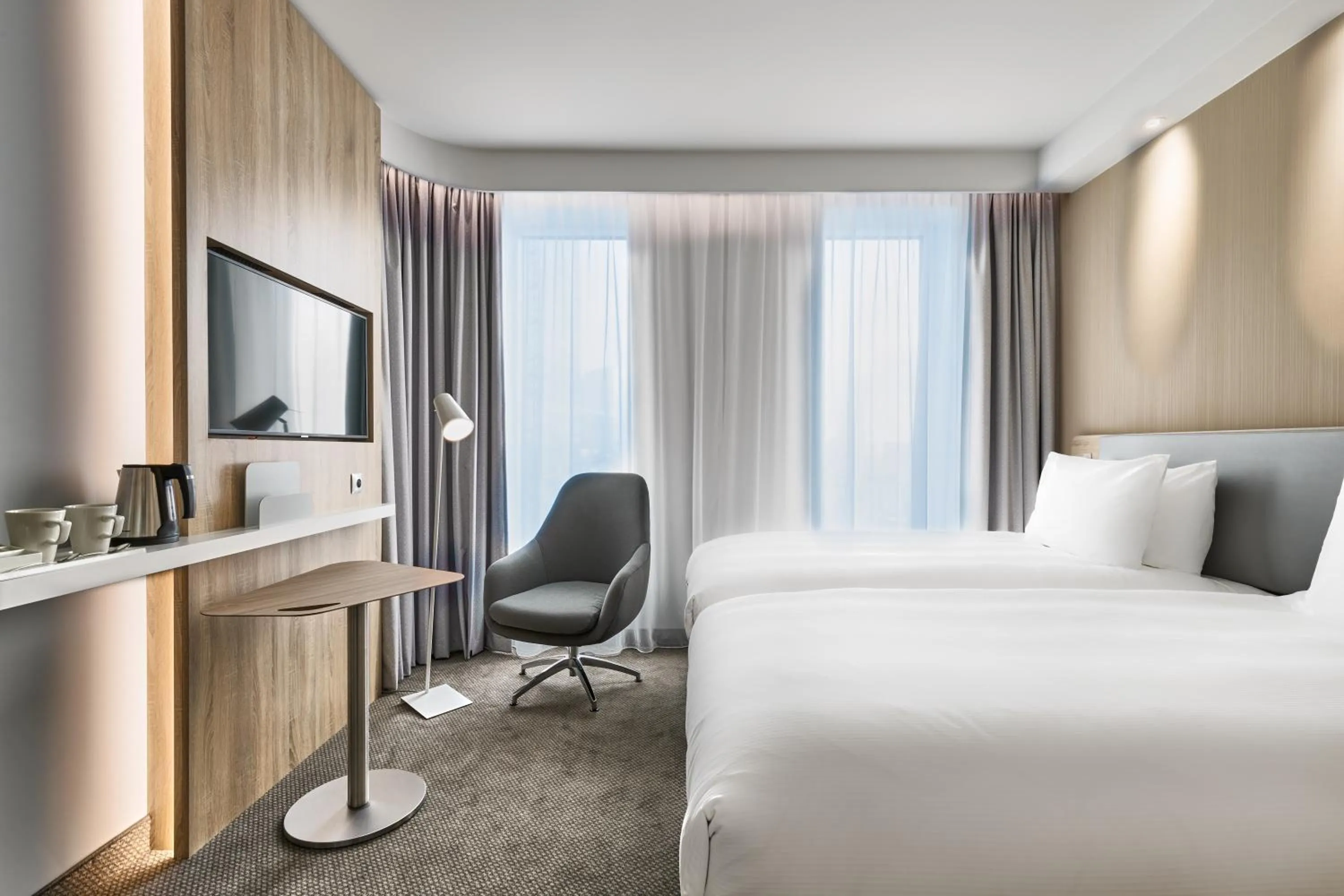 Bed in Holiday Inn Express - Warsaw - The HUB by IHG