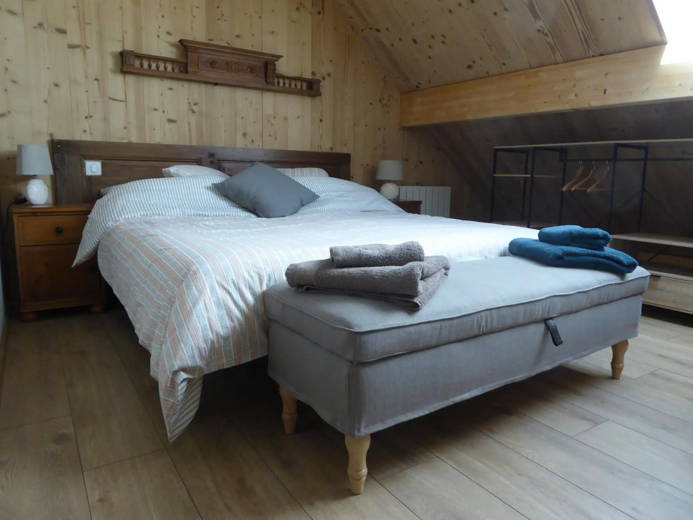 Double Room with Private Bathroom - single occupancy in Ferme de la grande Moucherolle Double Room with Private Bathroom - single occupancy in Ferme de la grande Moucherolle
