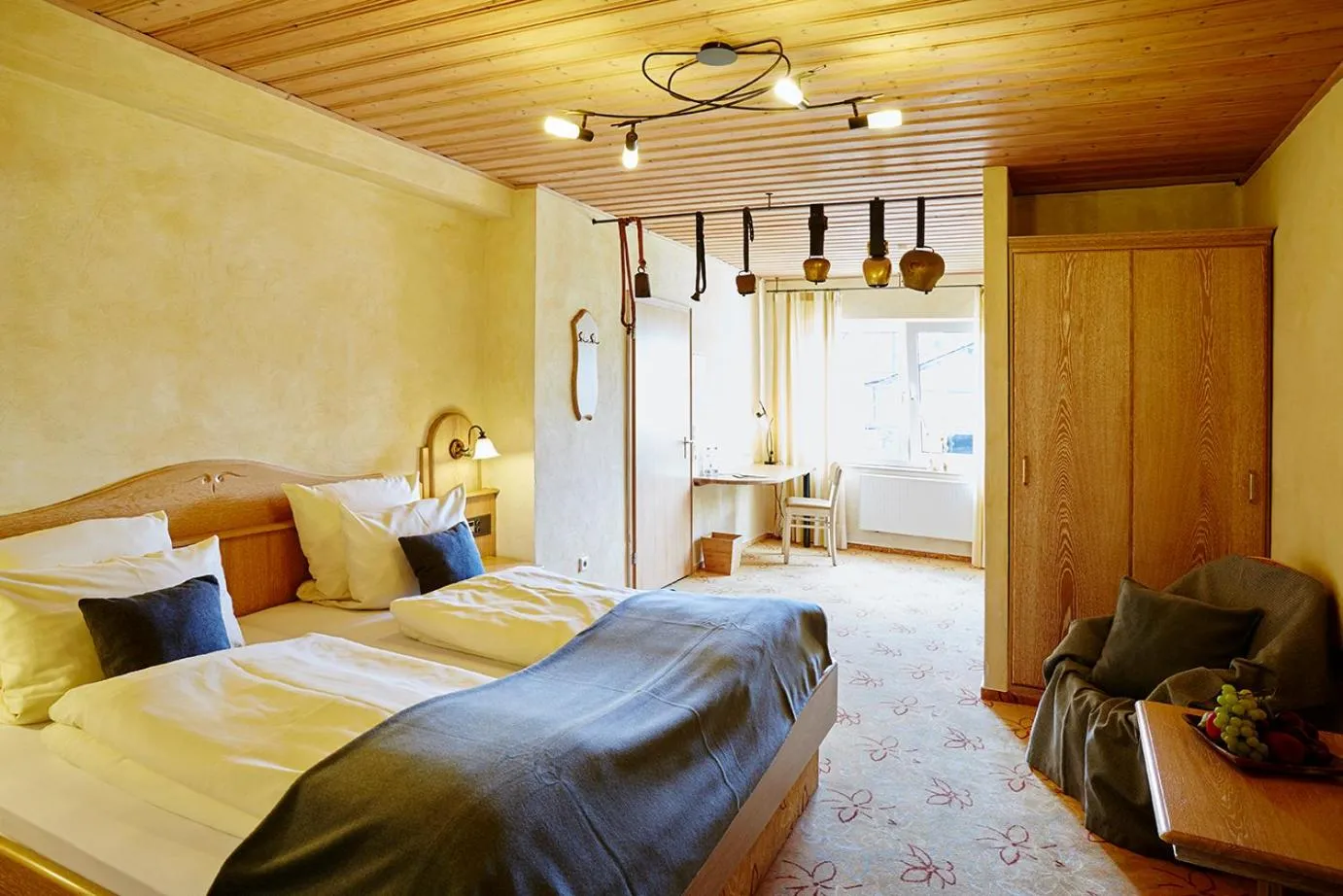 Photo of the whole room, Bed in Steinbergs Wildewiese NaturHotel