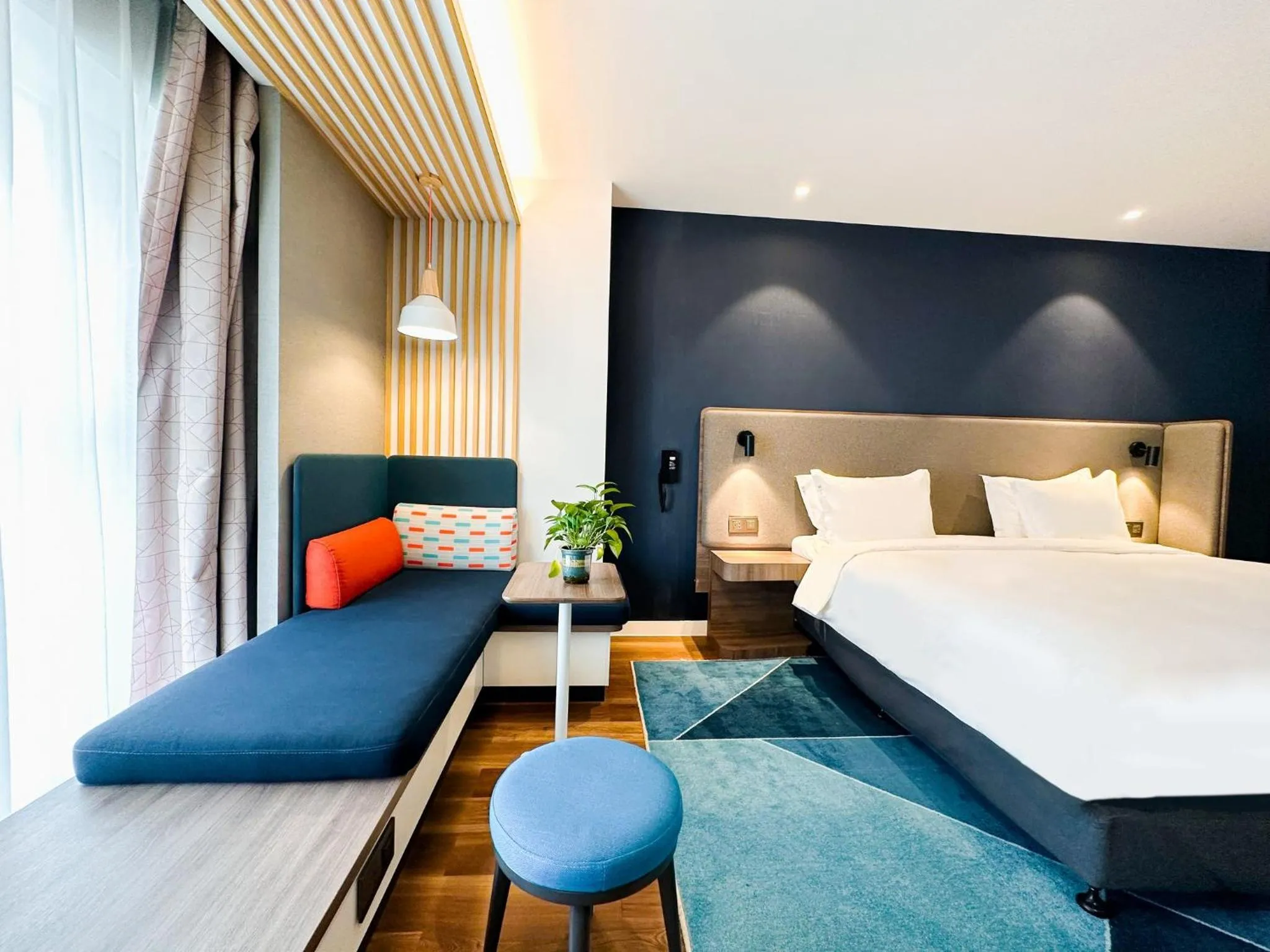 Photo of the whole room, Bed in Holiday Inn Express Tianjin Airport East by IHG