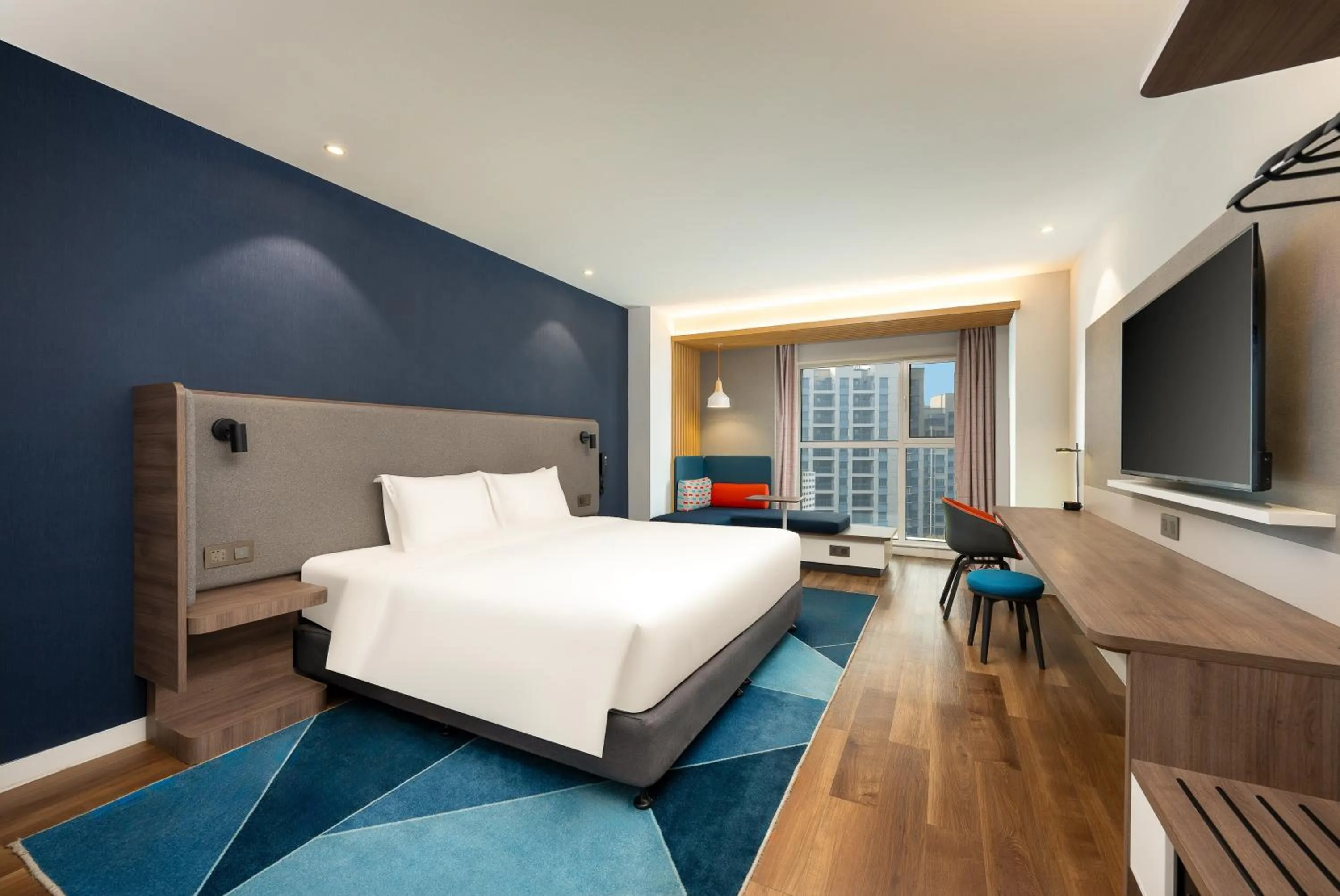 Photo of the whole room, Bed in Holiday Inn Express Tianjin Airport East by IHG