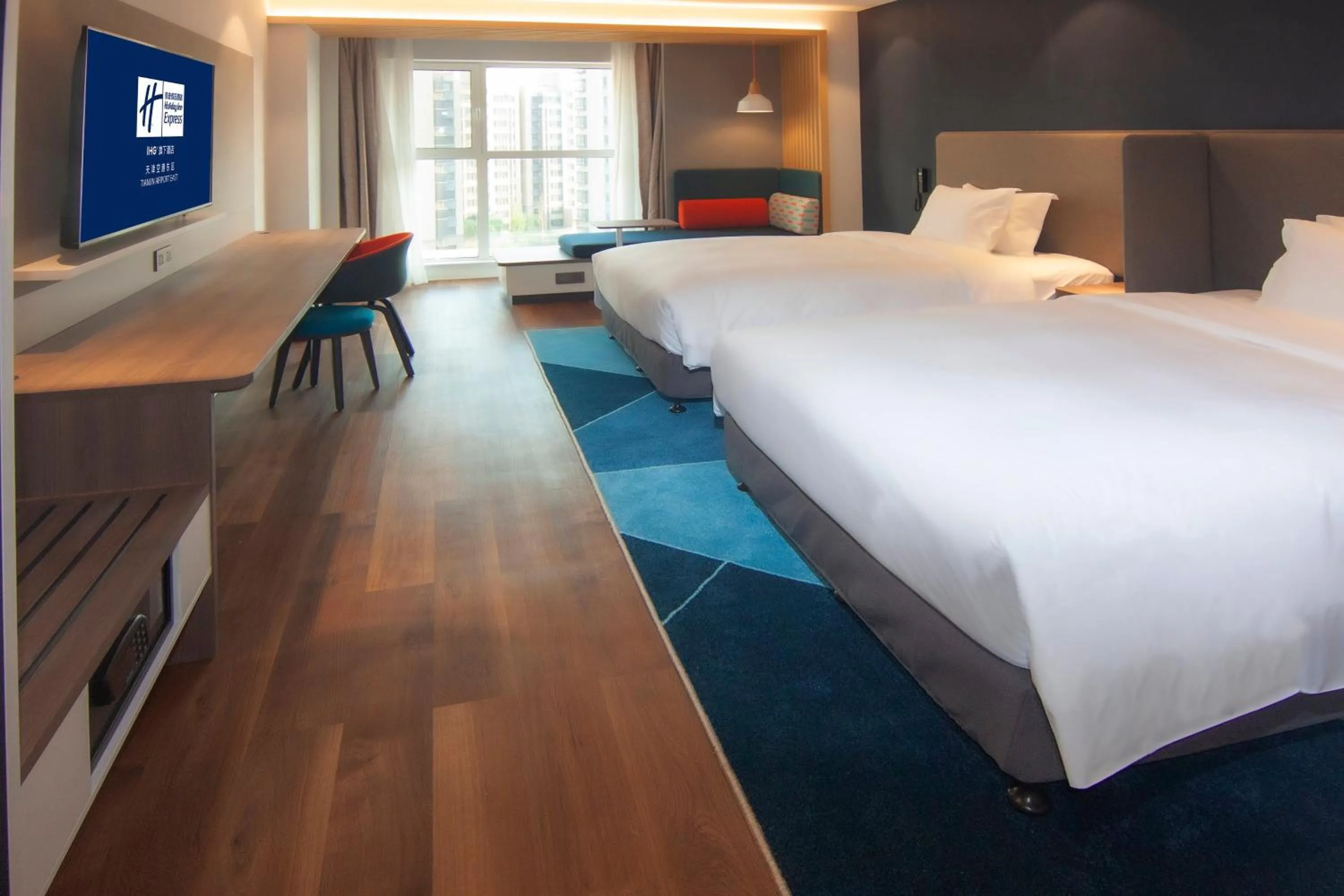 Photo of the whole room, Bed in Holiday Inn Express Tianjin Airport East by IHG