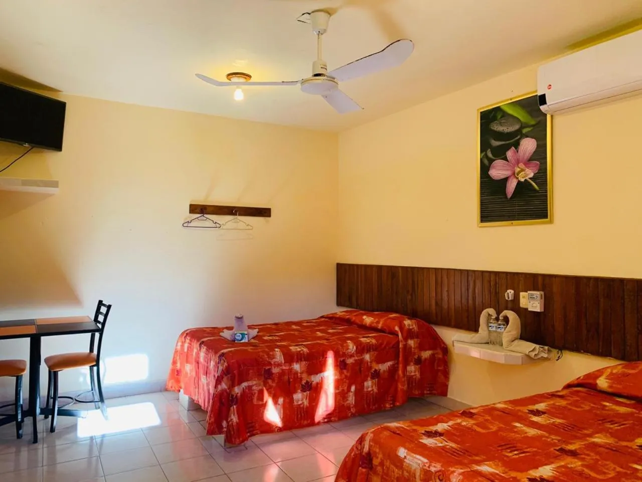 Bed in Hotel Sociedad y Maristas