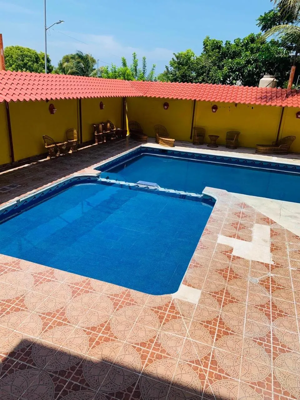 Hotel Sociedad y Maristas