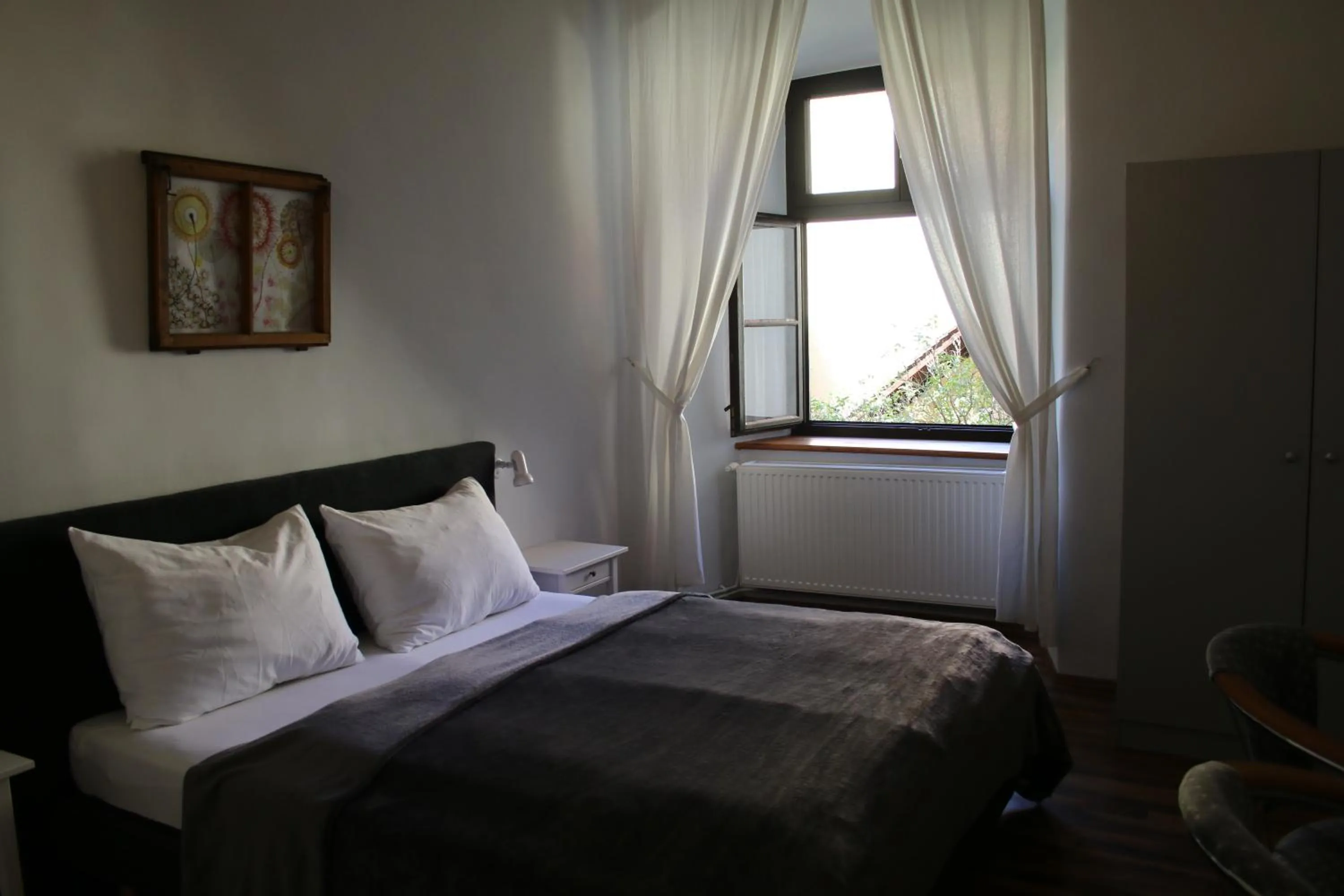 Bed in Hotel im Stift Neuberg