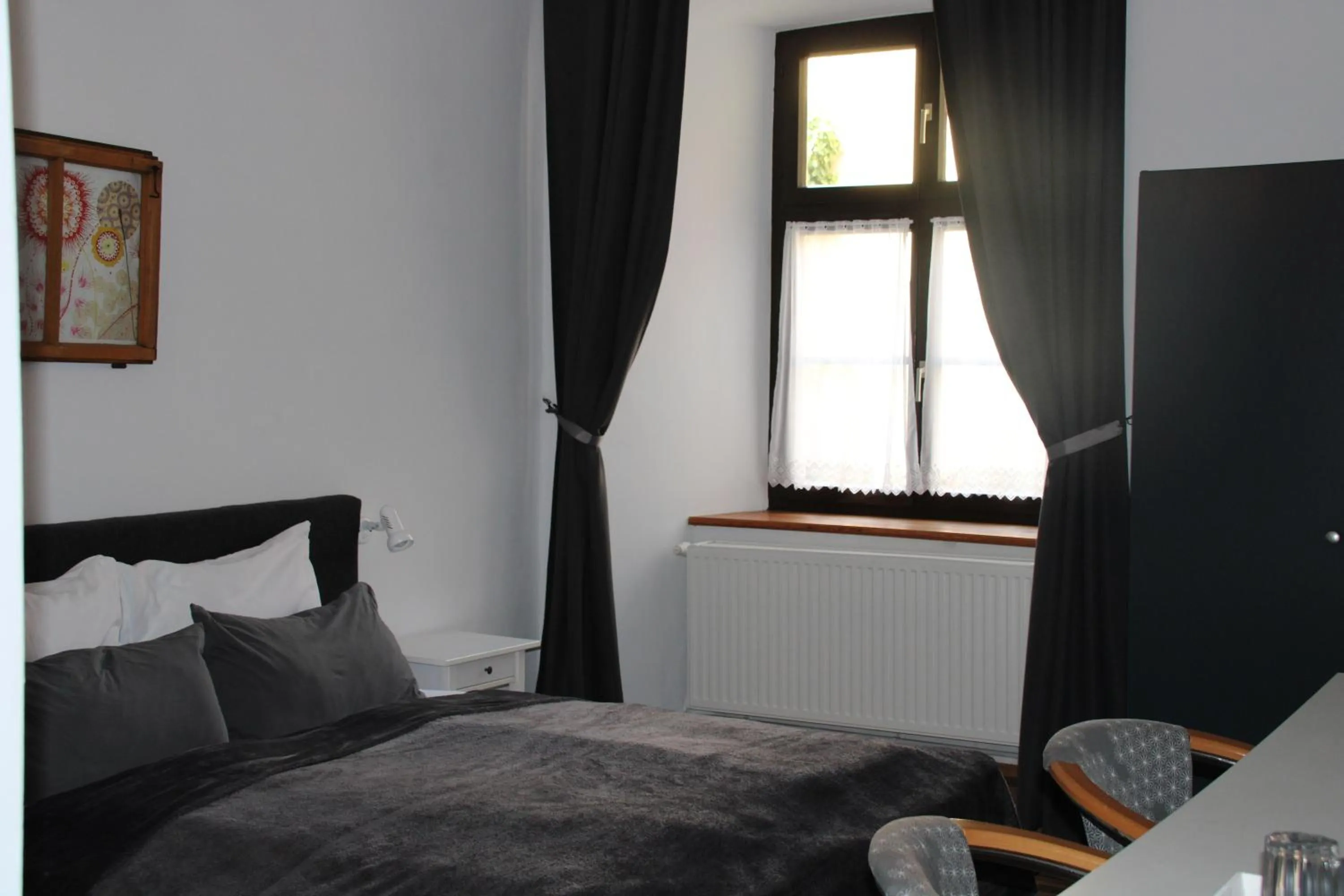 Bed in Hotel im Stift Neuberg