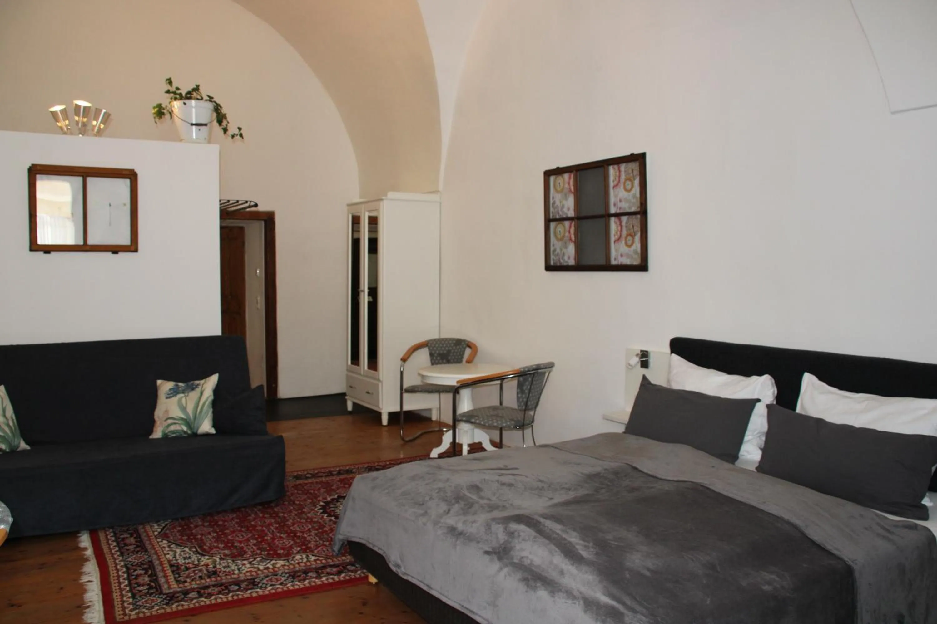 Bed in Hotel im Stift Neuberg