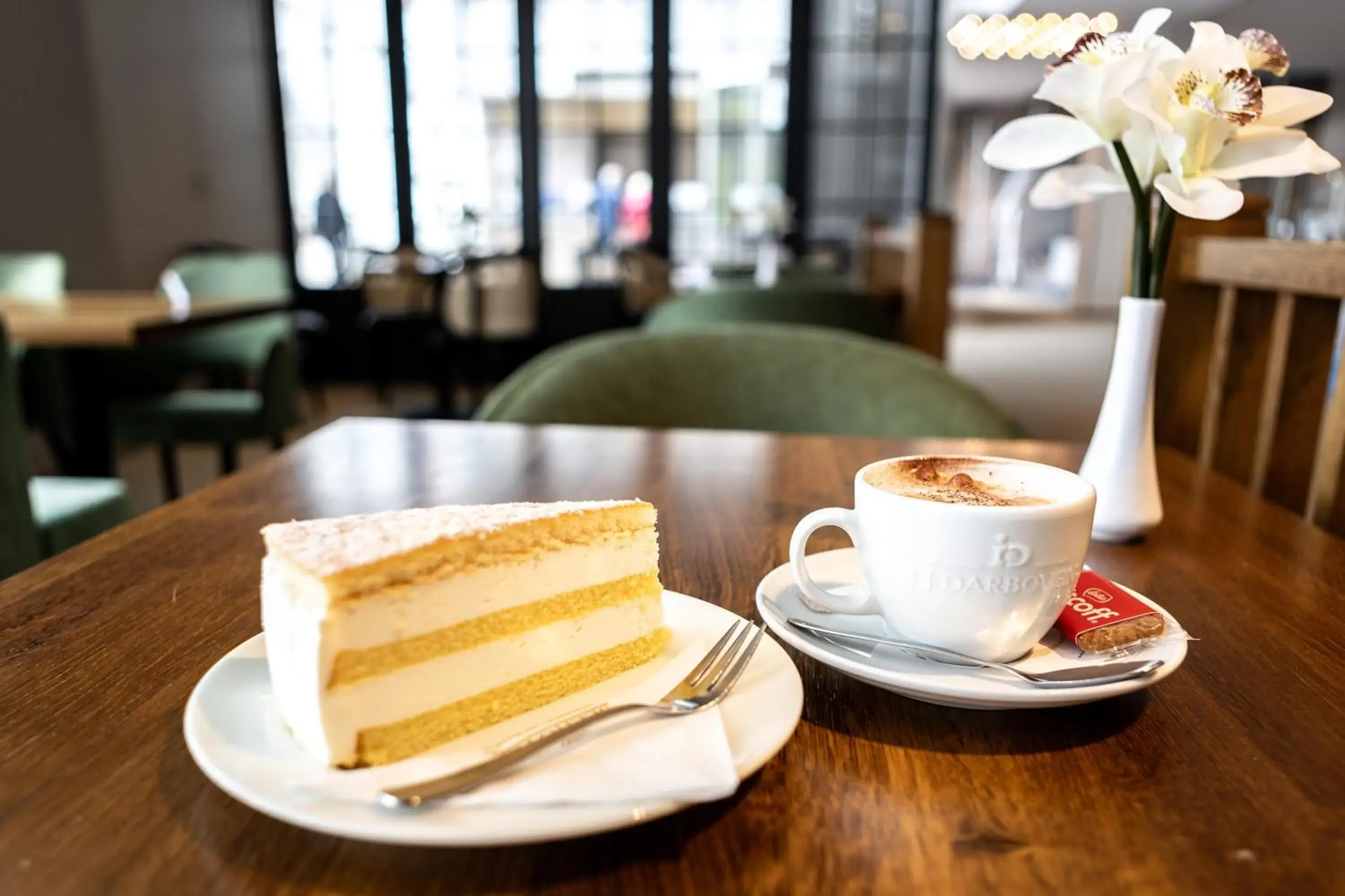 Restaurant/places to eat in Seehotel Grossherzog von Mecklenburg Restaurant/places to eat in Seehotel Grossherzog von Mecklenburg