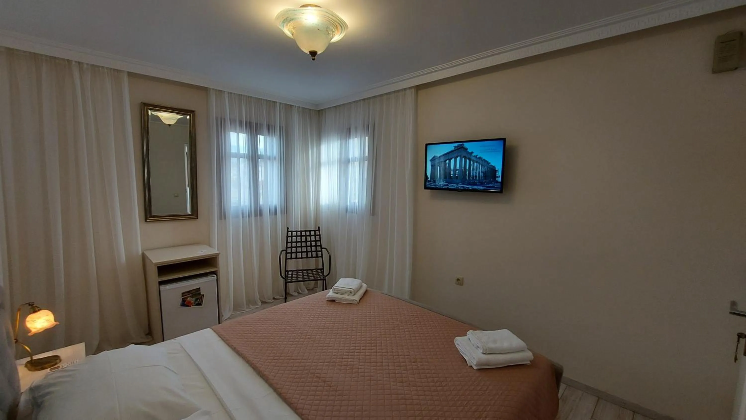 View (from property/room), Bed in Theasis Athens