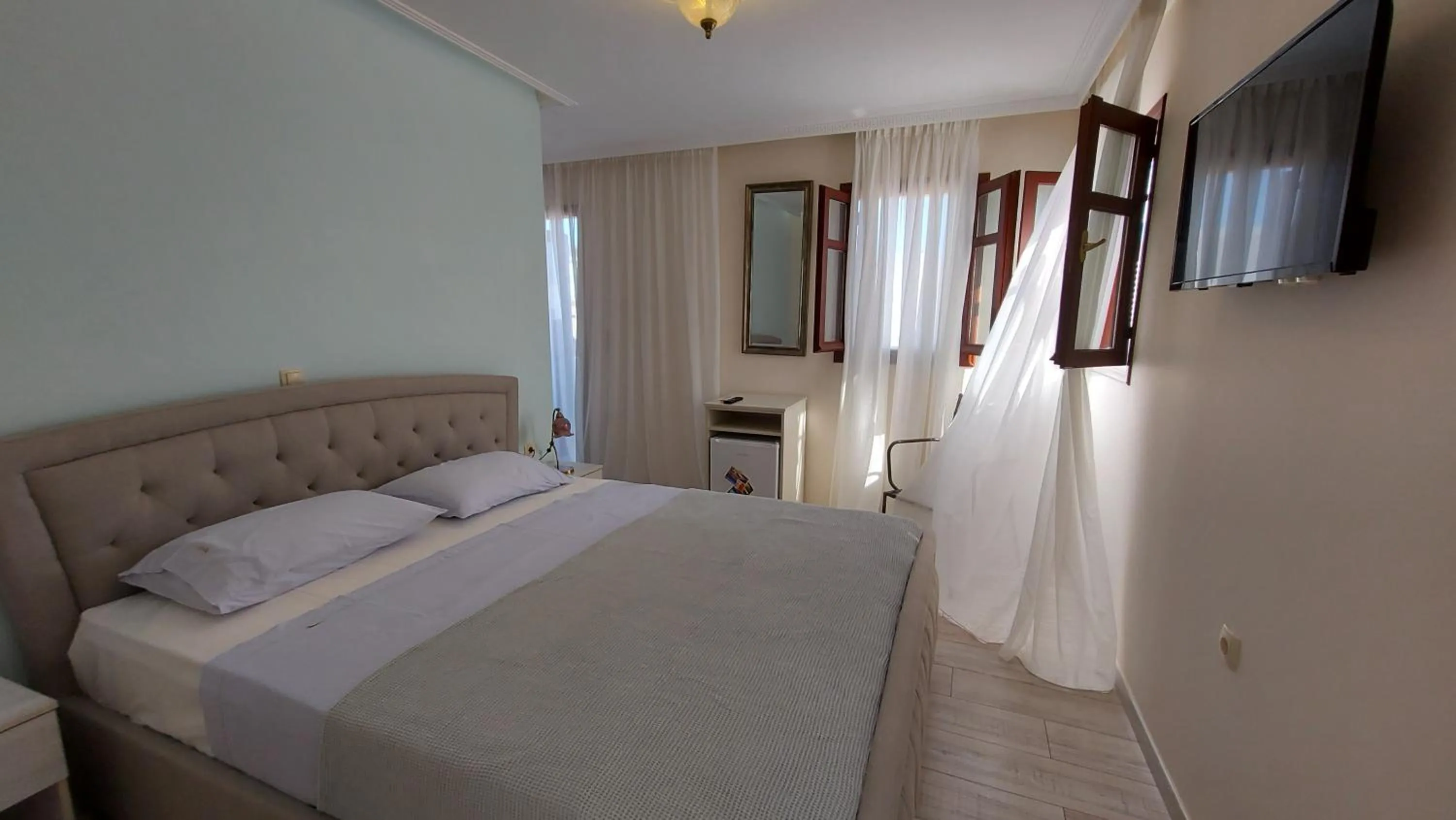 View (from property/room), Bed in Theasis Athens