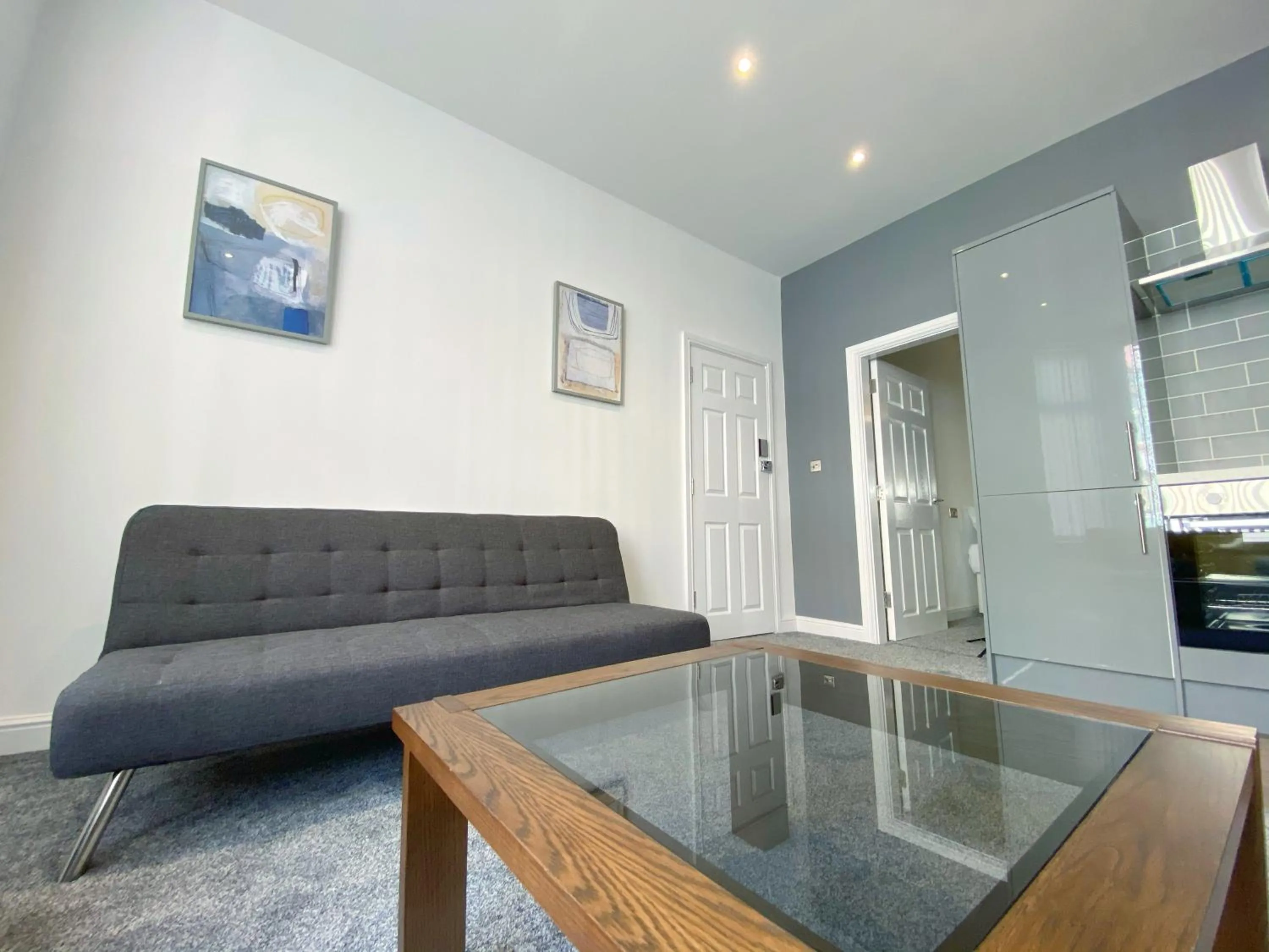 Living room in Chelsea Suite Sasco Apartments