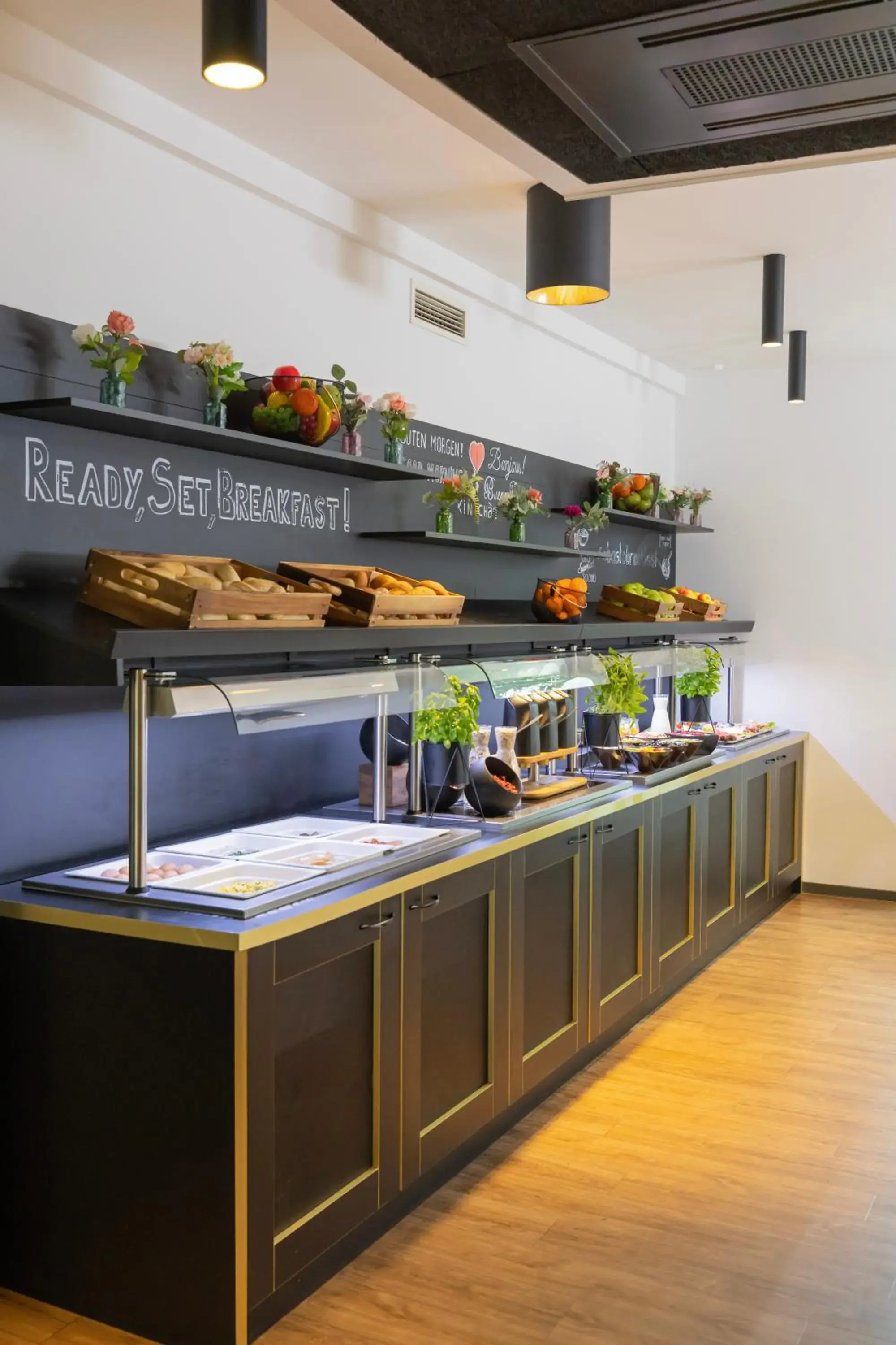 Breakfast in Abasto Hotel München Feldmoching Breakfast in Abasto Hotel München Feldmoching