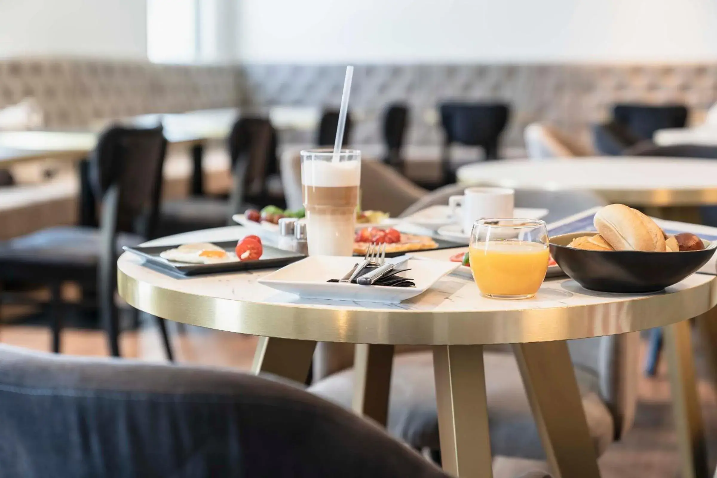 Breakfast in Abasto Hotel München Feldmoching Breakfast in Abasto Hotel München Feldmoching