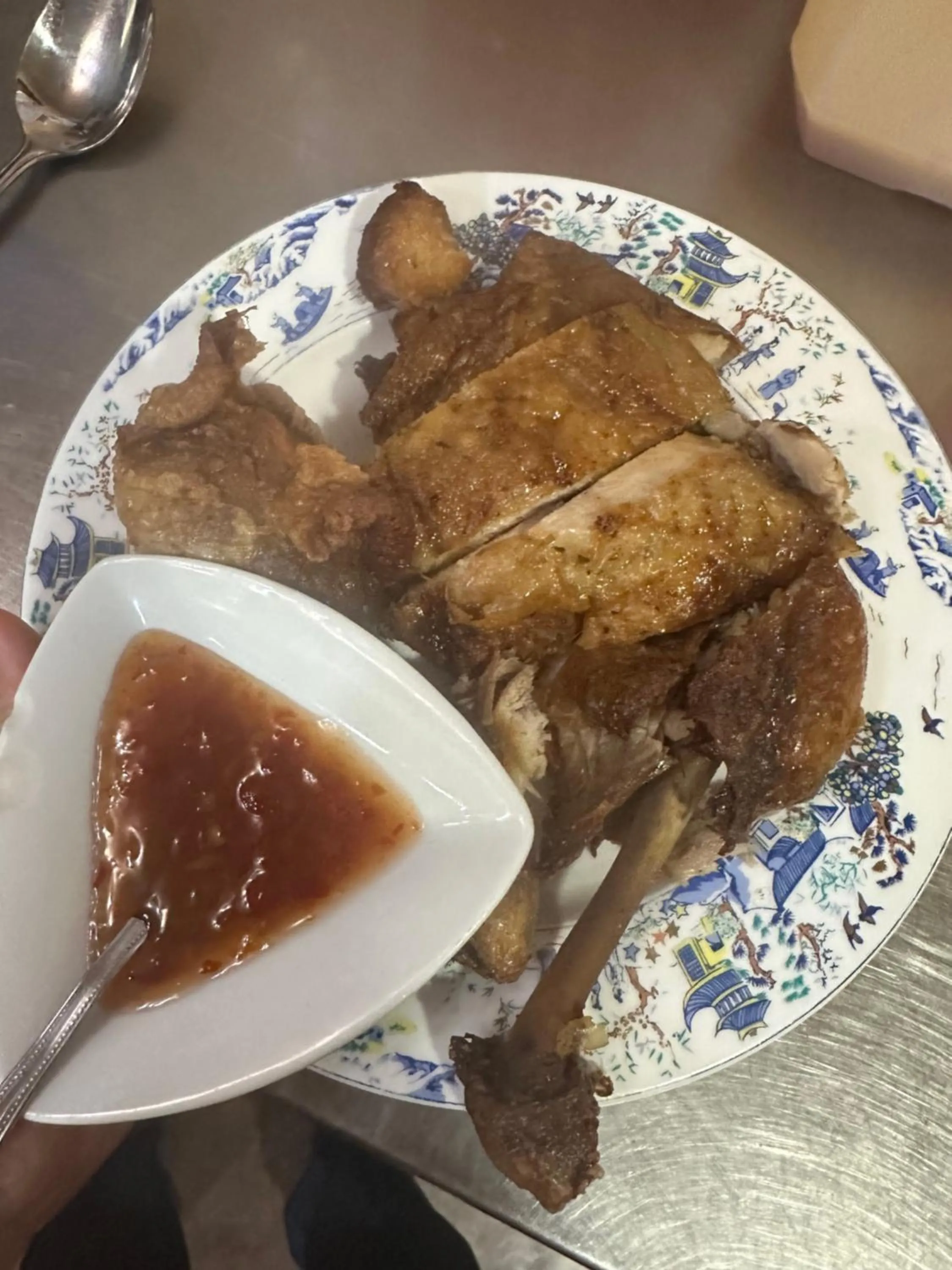 Hostal agripino y Restaurante asiático