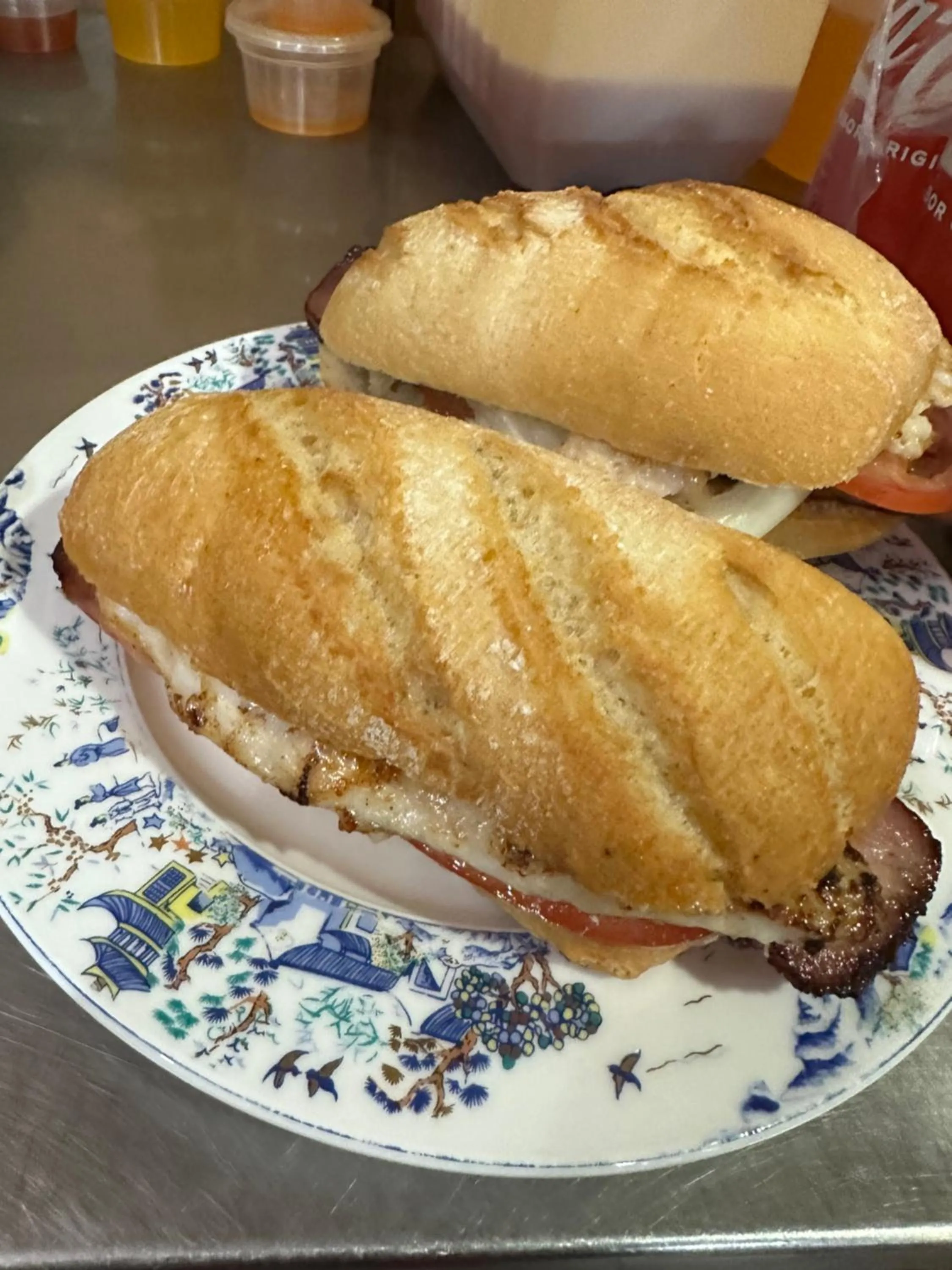 Hostal agripino y Restaurante asiático