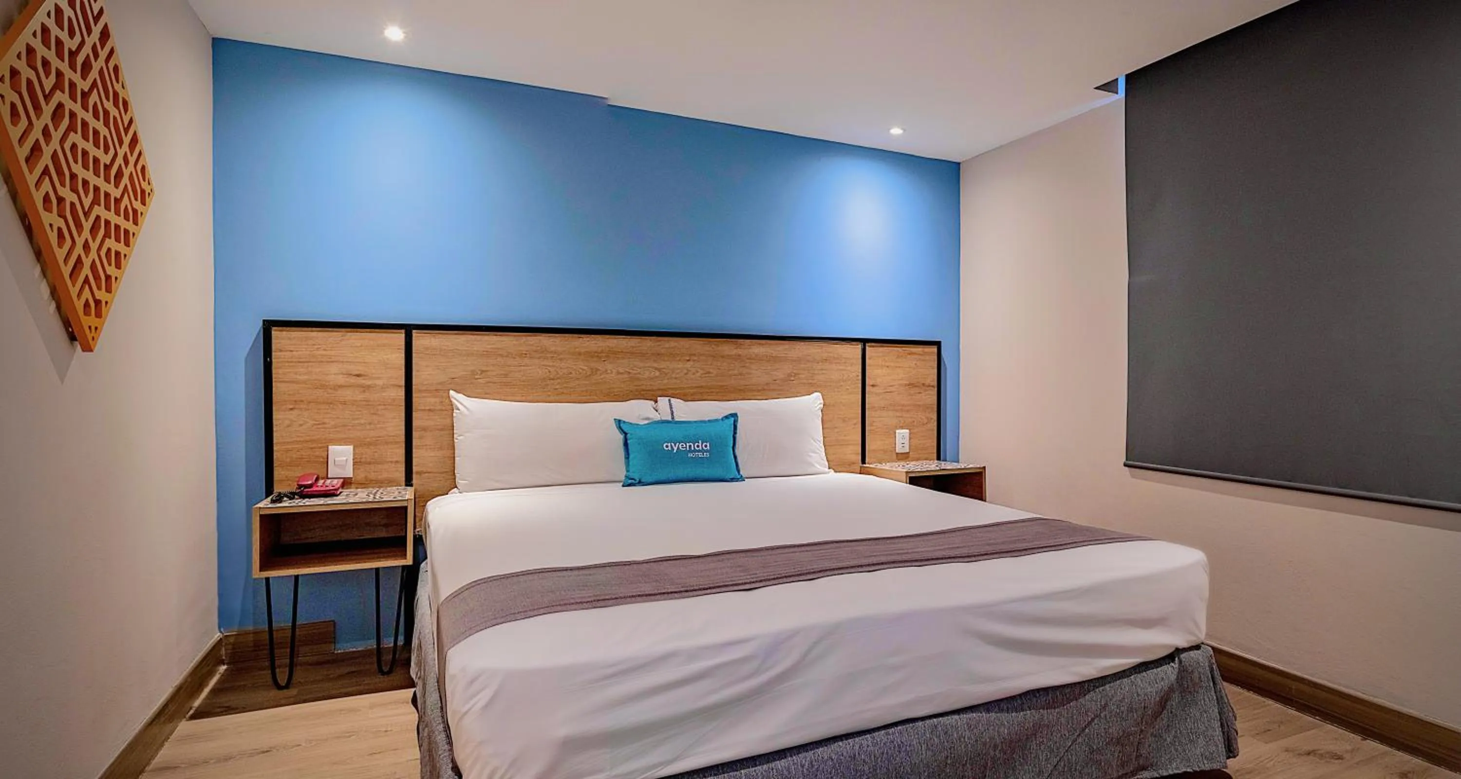 Bed in Continental Mexicano