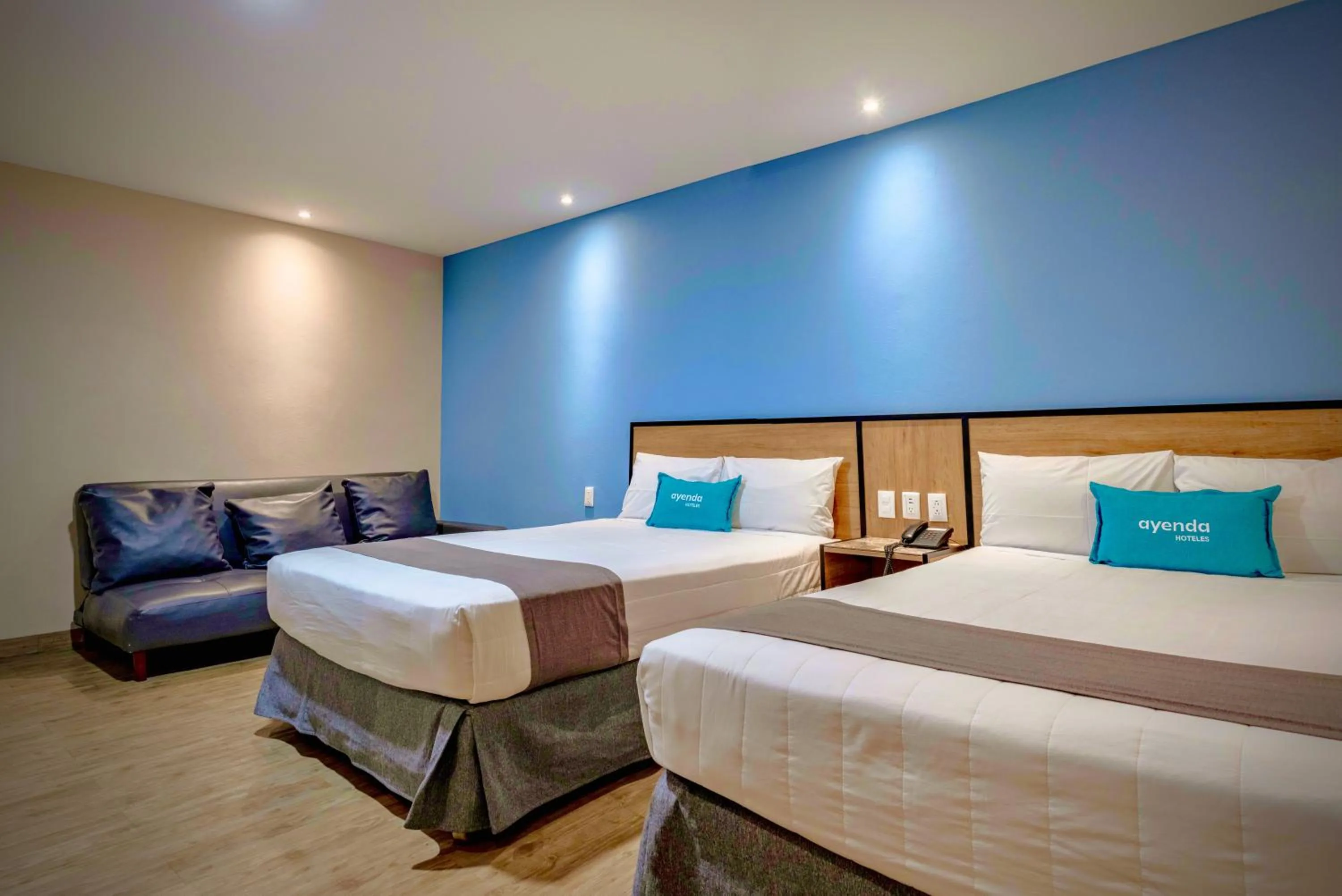 Bed in Continental Mexicano