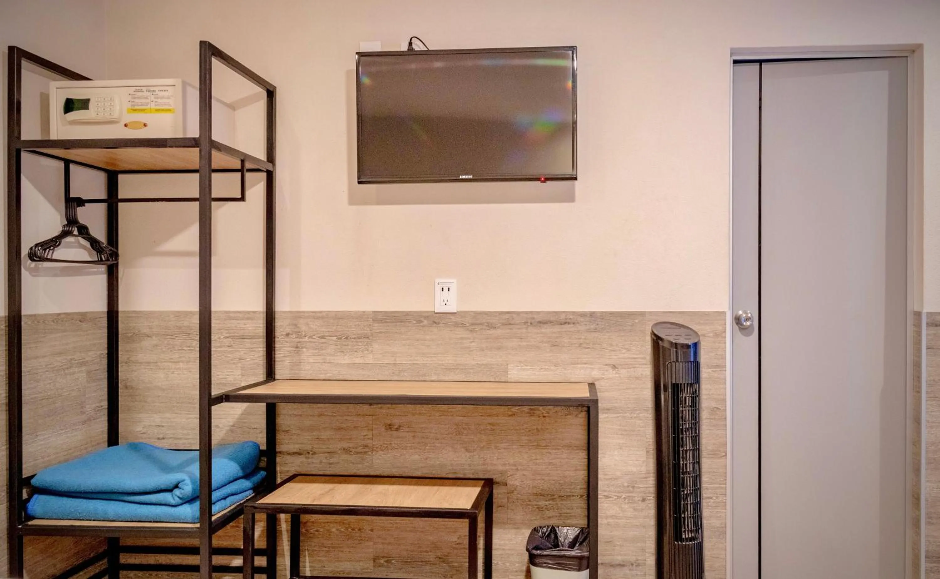 Bed in Continental Mexicano