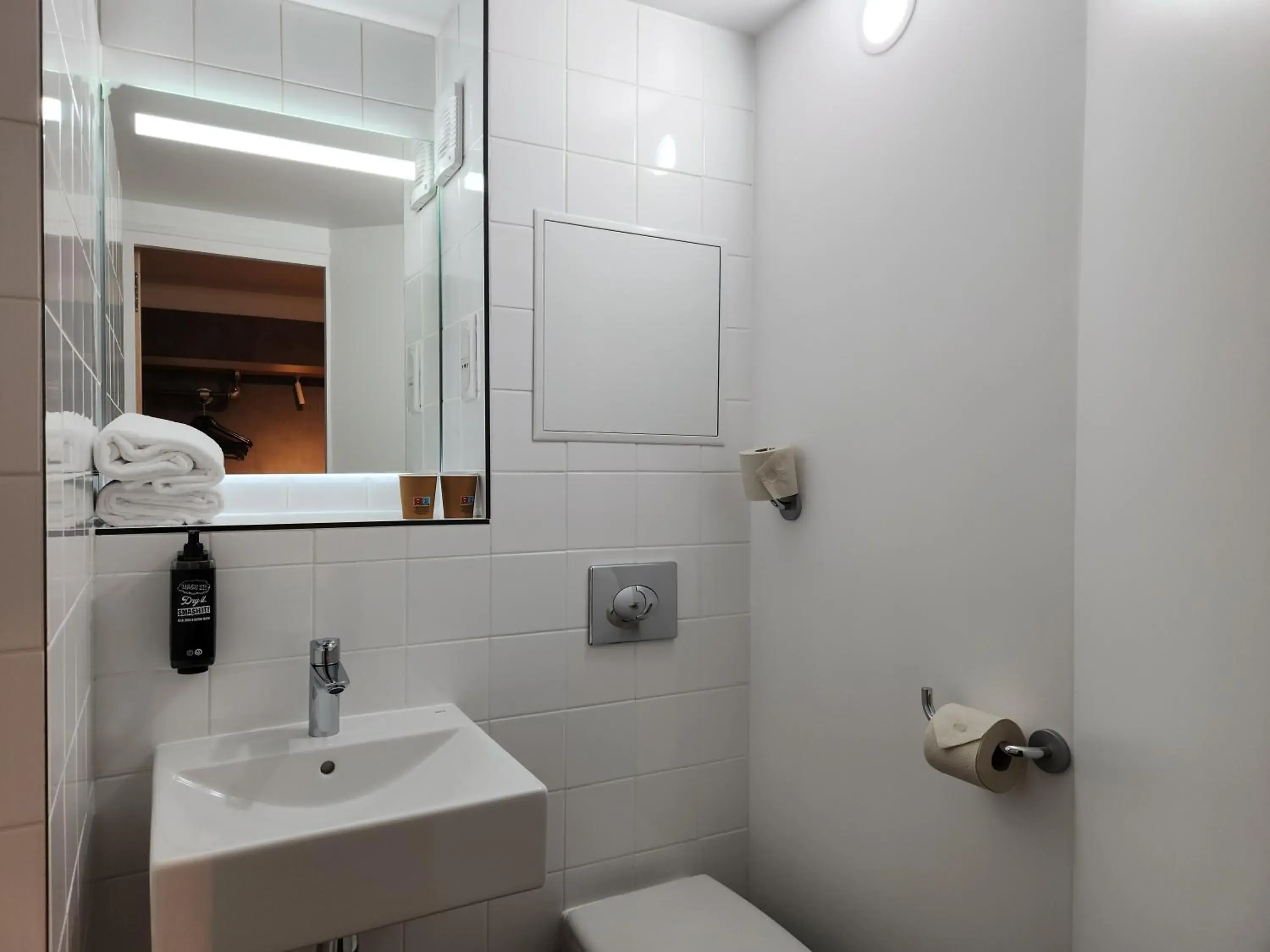 Shower, Bathroom in ibis budget Chambourcy Saint Germain