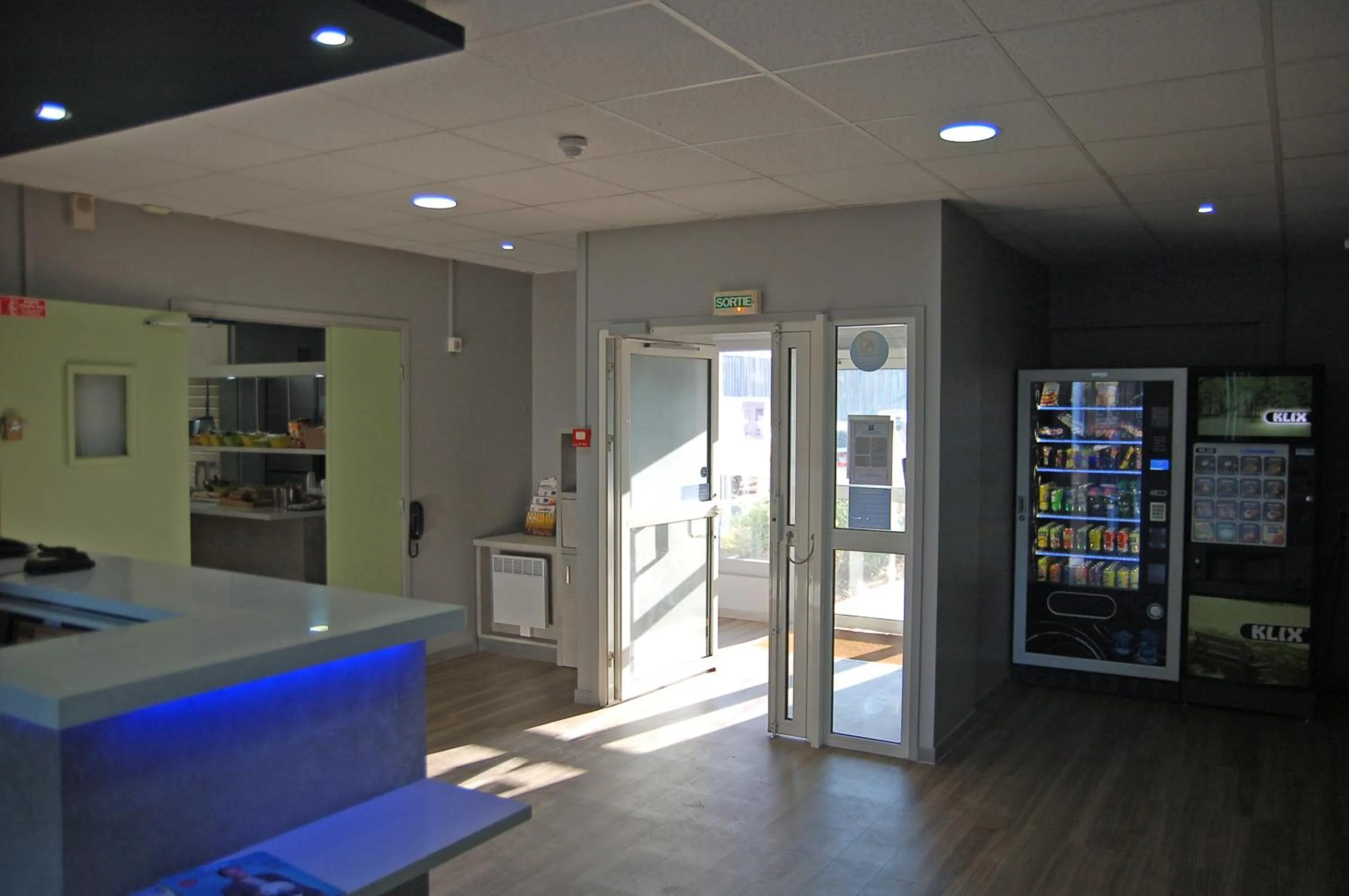 Lobby or reception in ibis budget Chambourcy Saint Germain