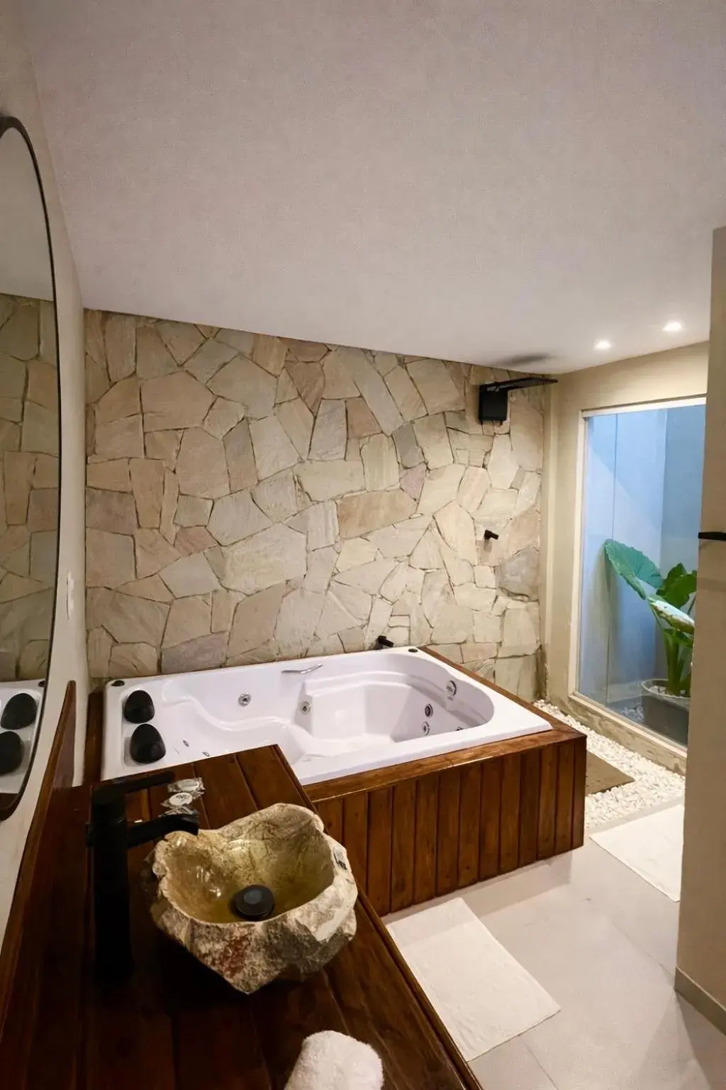 Suite with Hot Tub in Pousada Maré do Francês Suite with Hot Tub in Pousada Maré do Francês