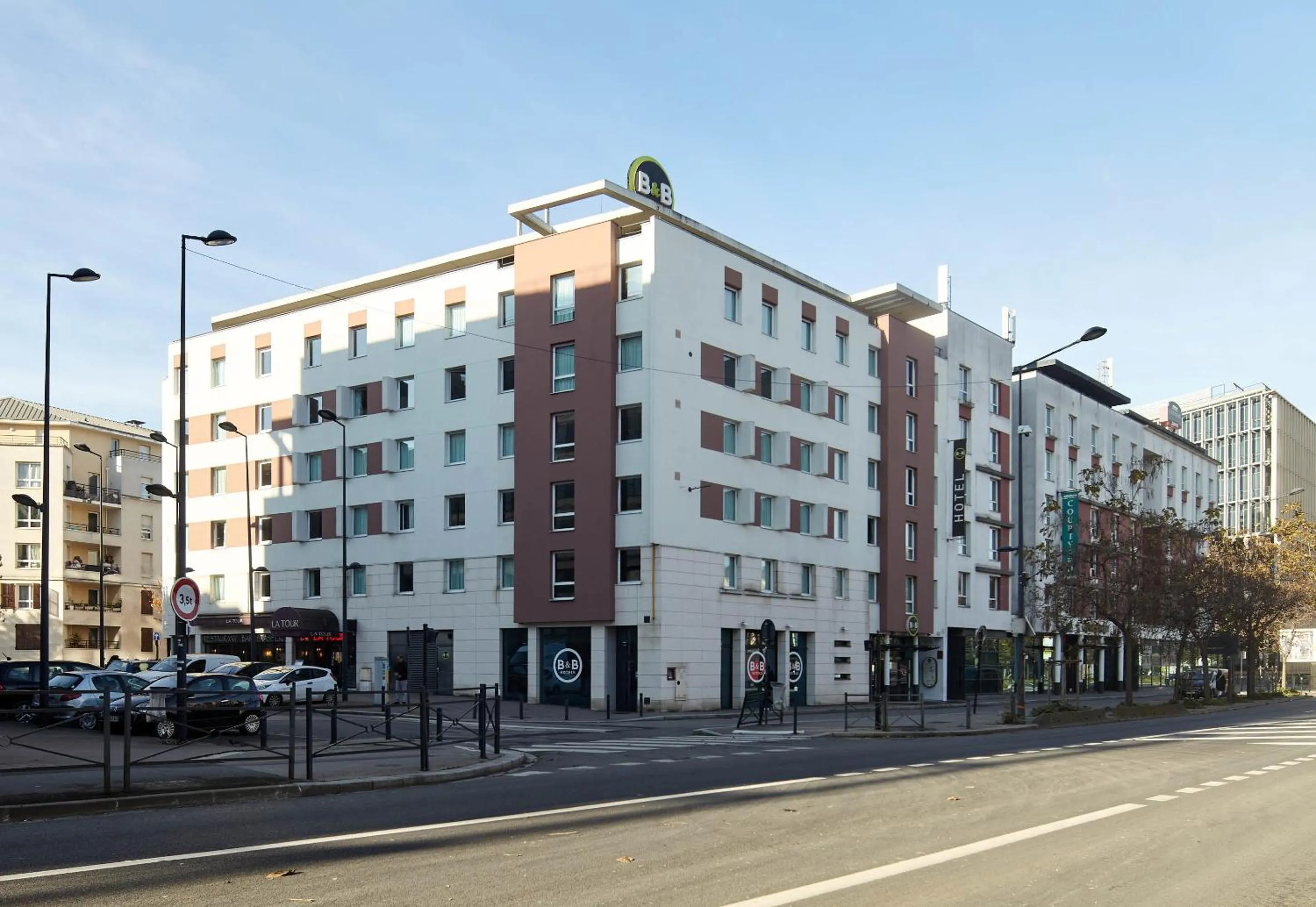 Property building in B&B HOTEL Paris Saint-Denis Pleyel
