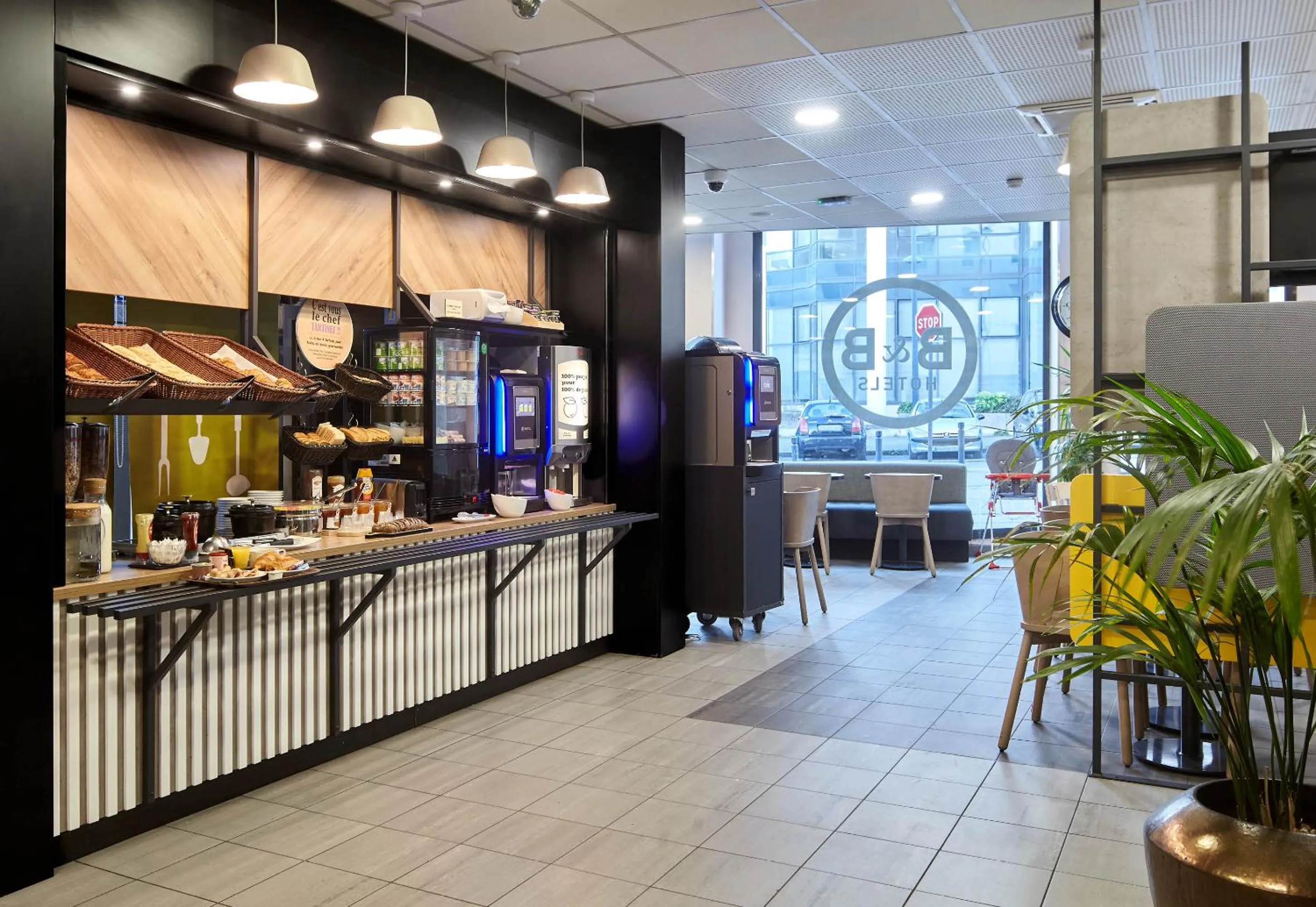 Buffet breakfast in B&B HOTEL Paris Saint-Denis Pleyel