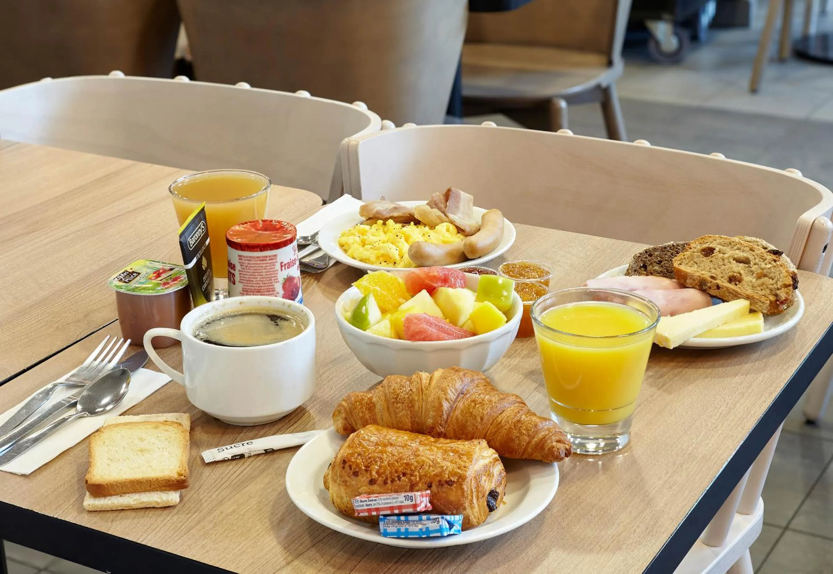 Buffet breakfast in B&B HOTEL Paris Saint-Denis Pleyel