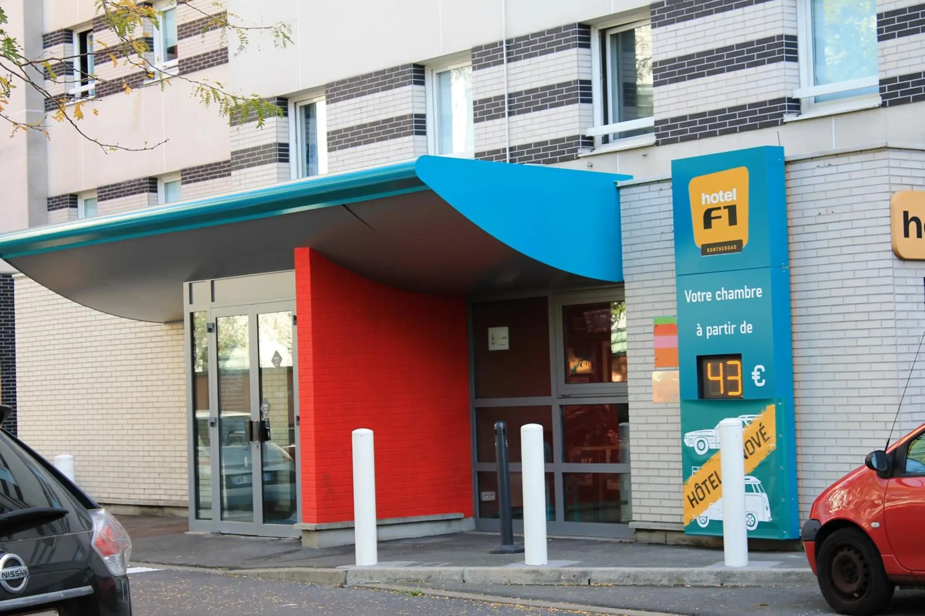 Property building in hotelF1 Paris Gennevilliers, 4 Rue Georges Corète 92230 Gennevilliers Property building in hotelF1 Paris Gennevilliers, 4 Rue Georges Corète 92230 Gennevilliers