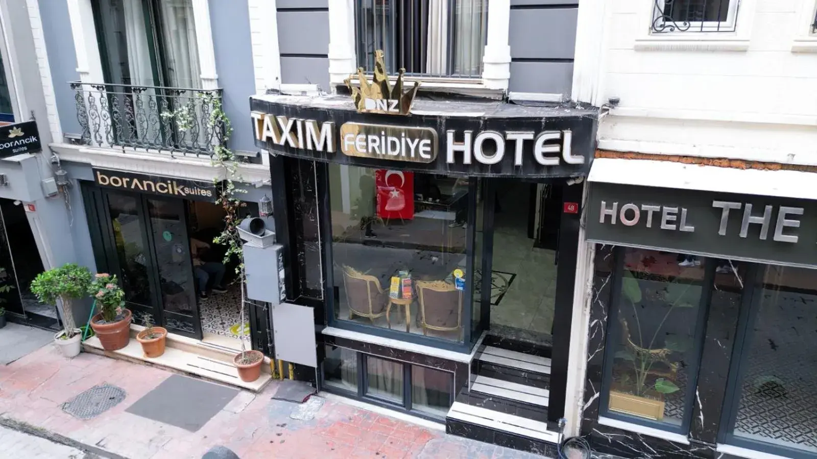 Property building in DNZ TAXIM FERİDİYE HoTEL Property building in DNZ TAXIM FERİDİYE HoTEL