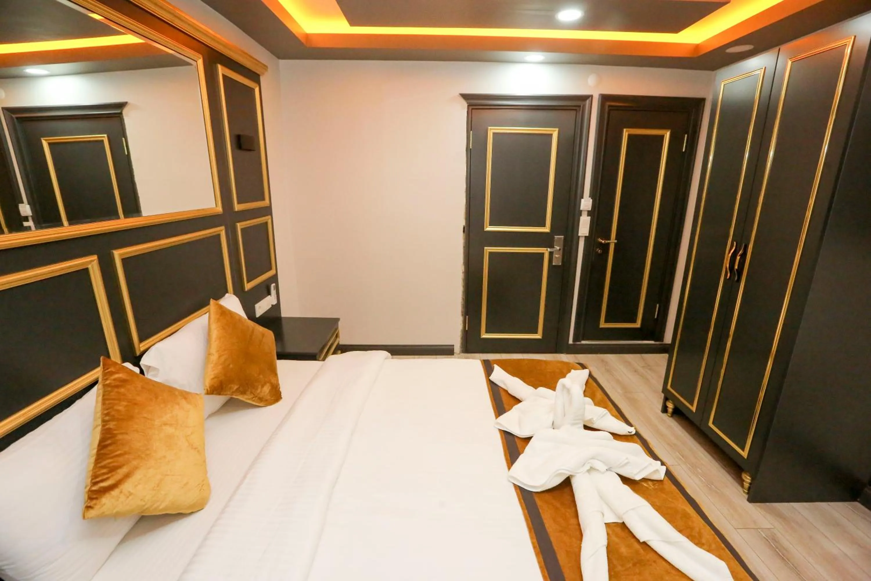 Bed in DNZ TAXIM FERİDİYE HoTEL