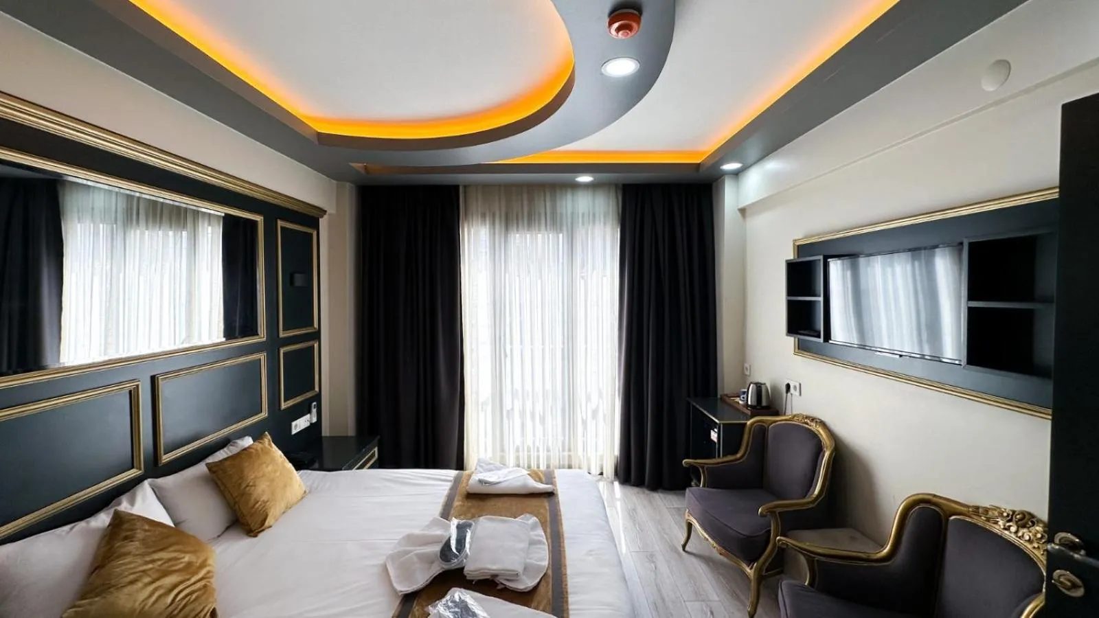 Bed in DNZ TAXIM FERİDİYE HoTEL