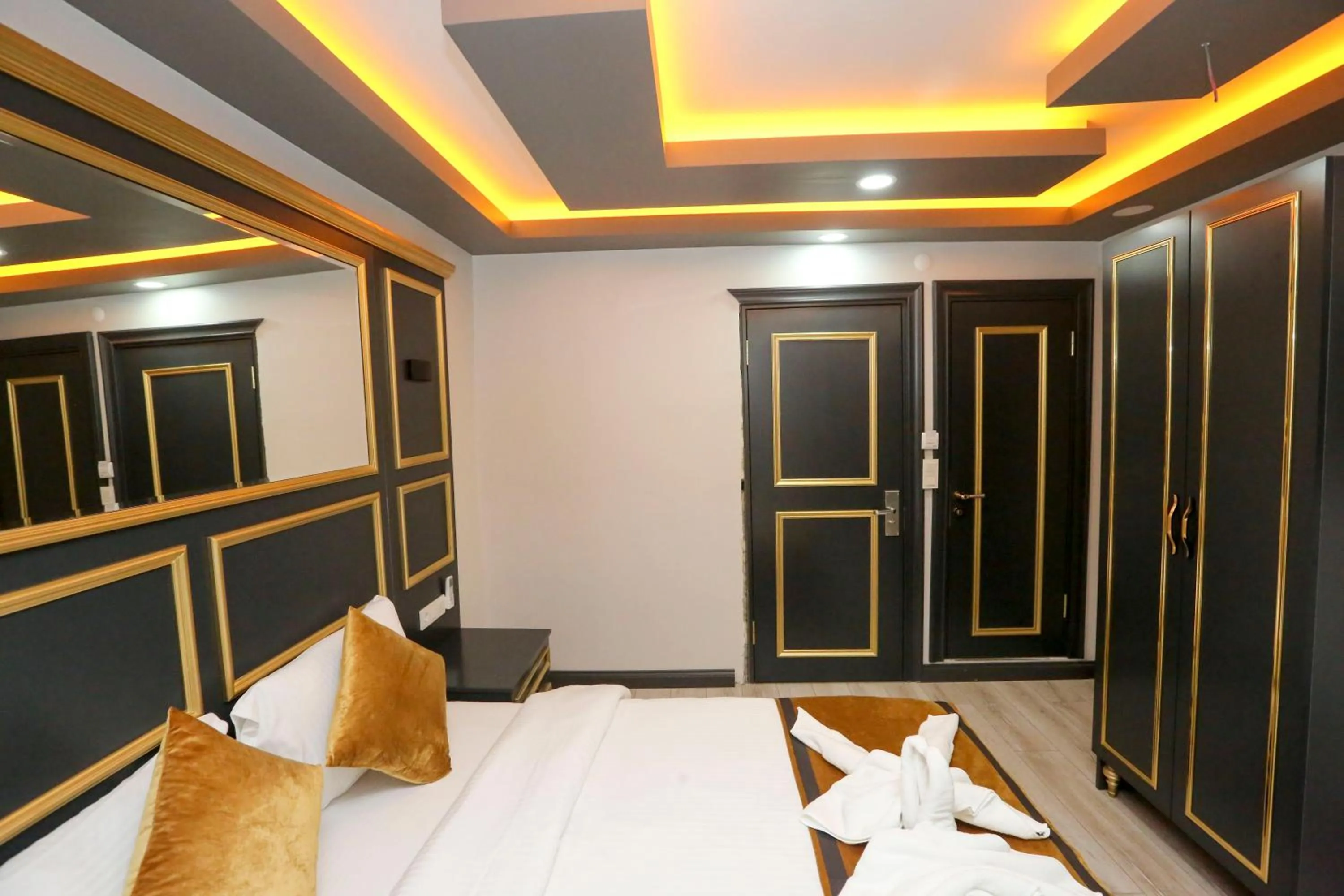 DNZ TAXIM FERİDİYE HoTEL