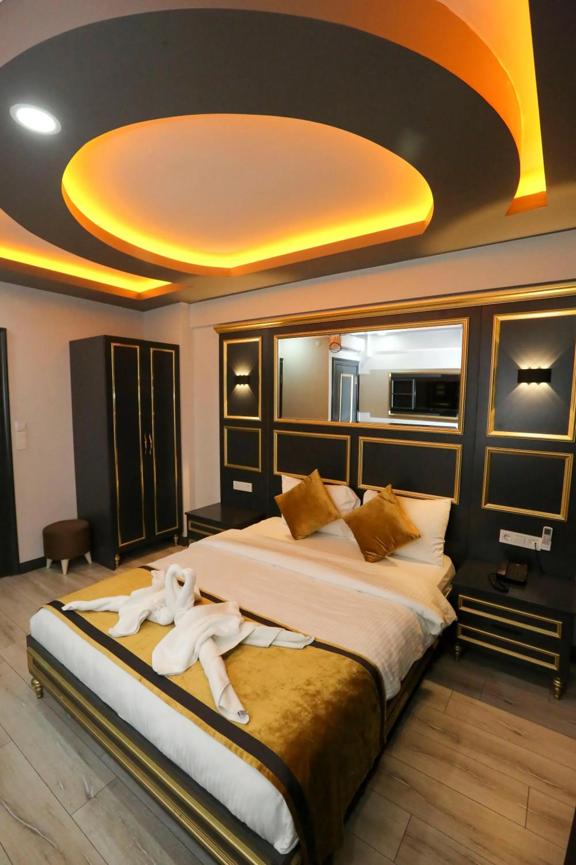 Bed in DNZ TAXIM FERİDİYE HoTEL