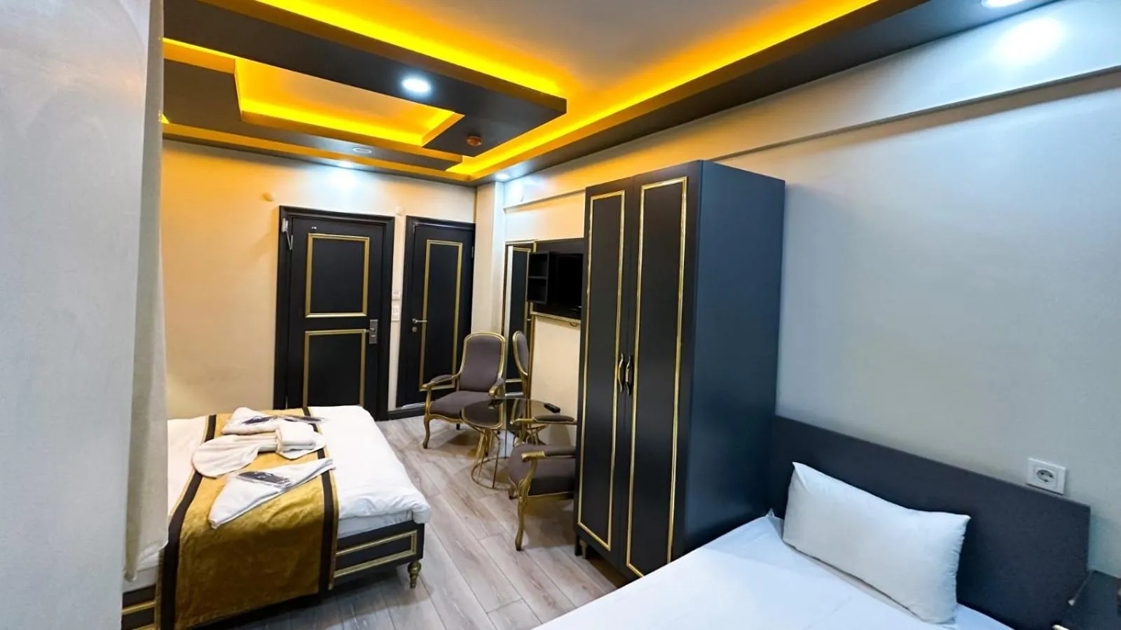 Bed in DNZ TAXIM FERİDİYE HoTEL