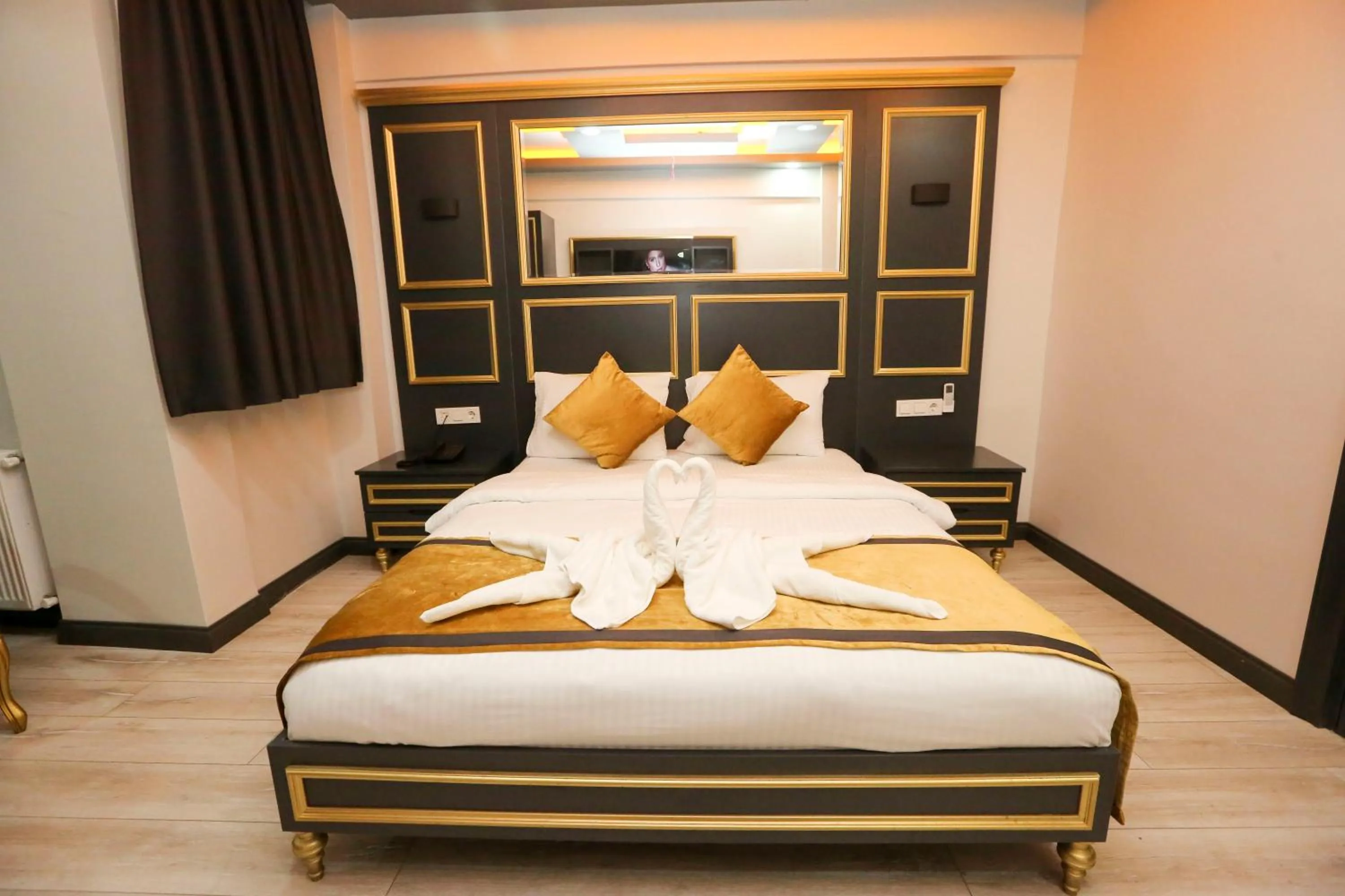 Bed in DNZ TAXIM FERİDİYE HoTEL