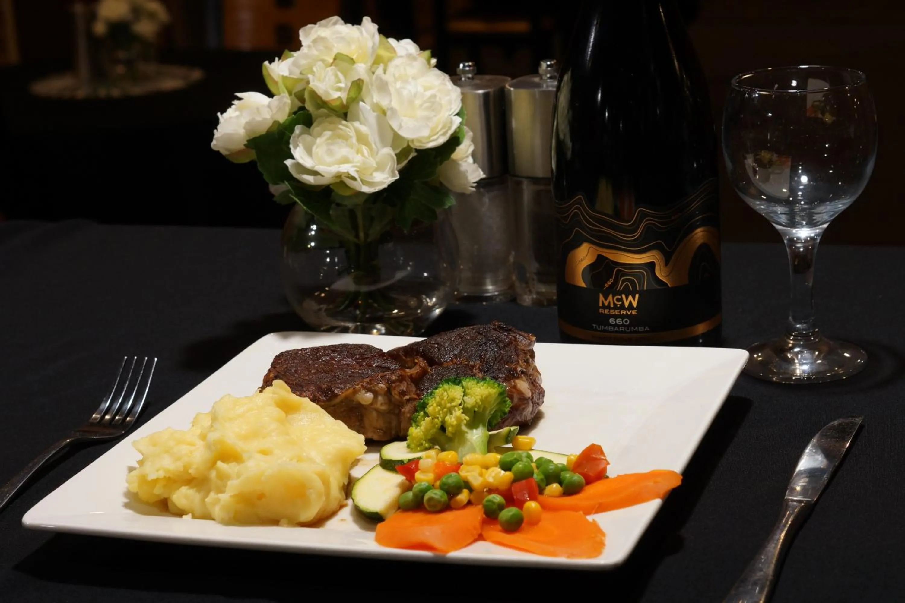 Dinner in Colonial Motor Inn