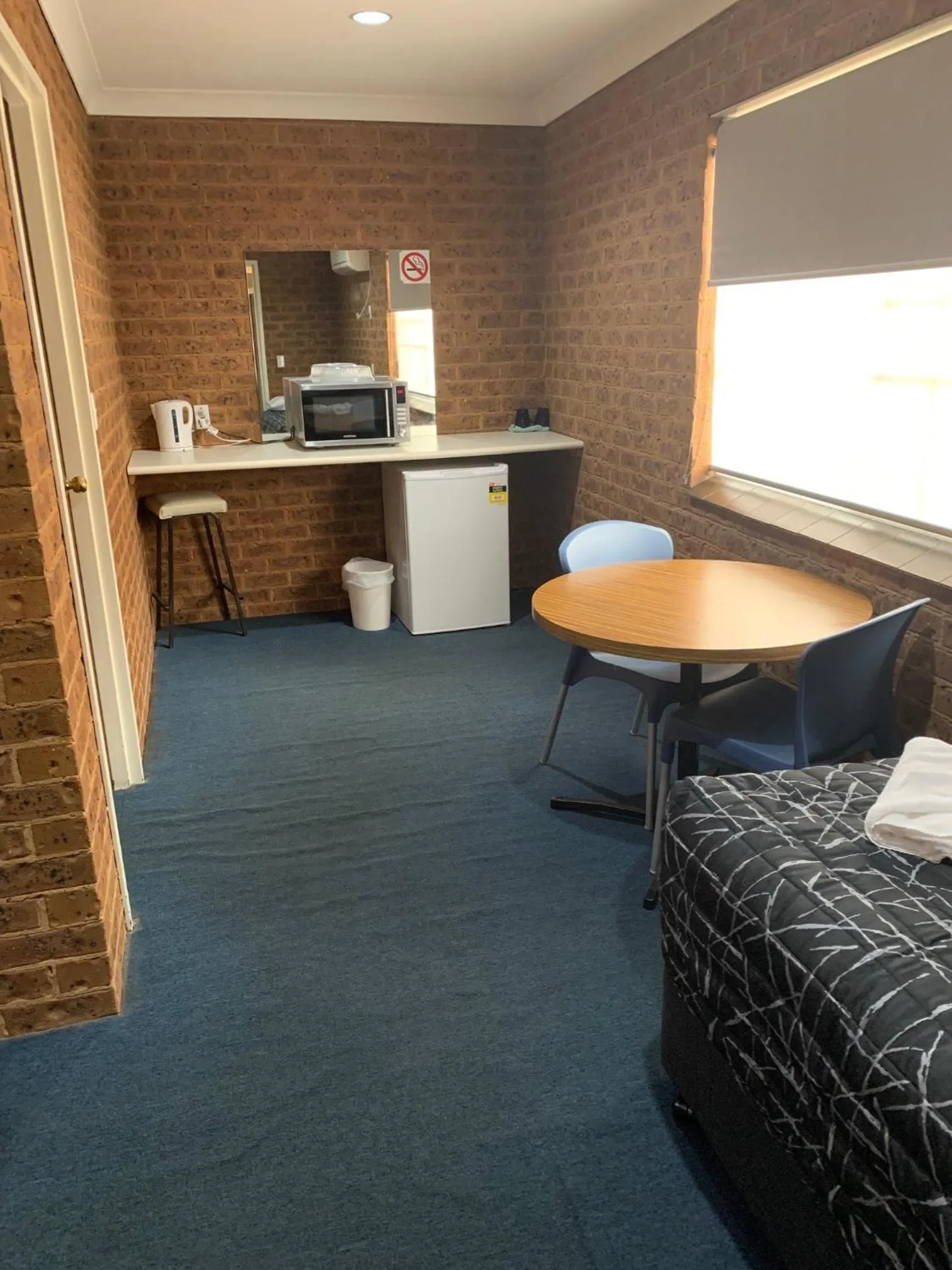 Area and facilities in Colonial Motor Inn