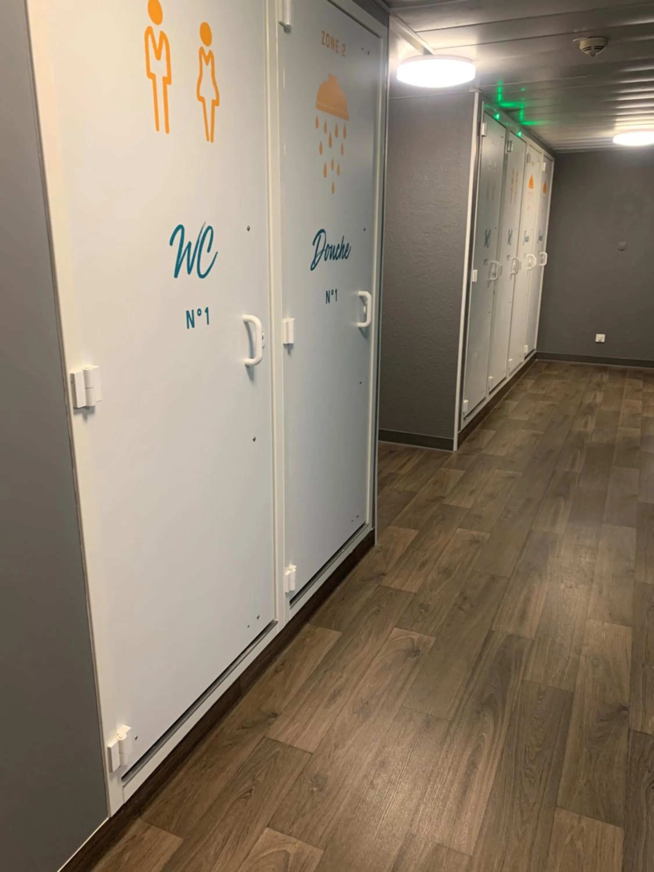 Toilet in hotelF1 Villepinte Parc des Expositions