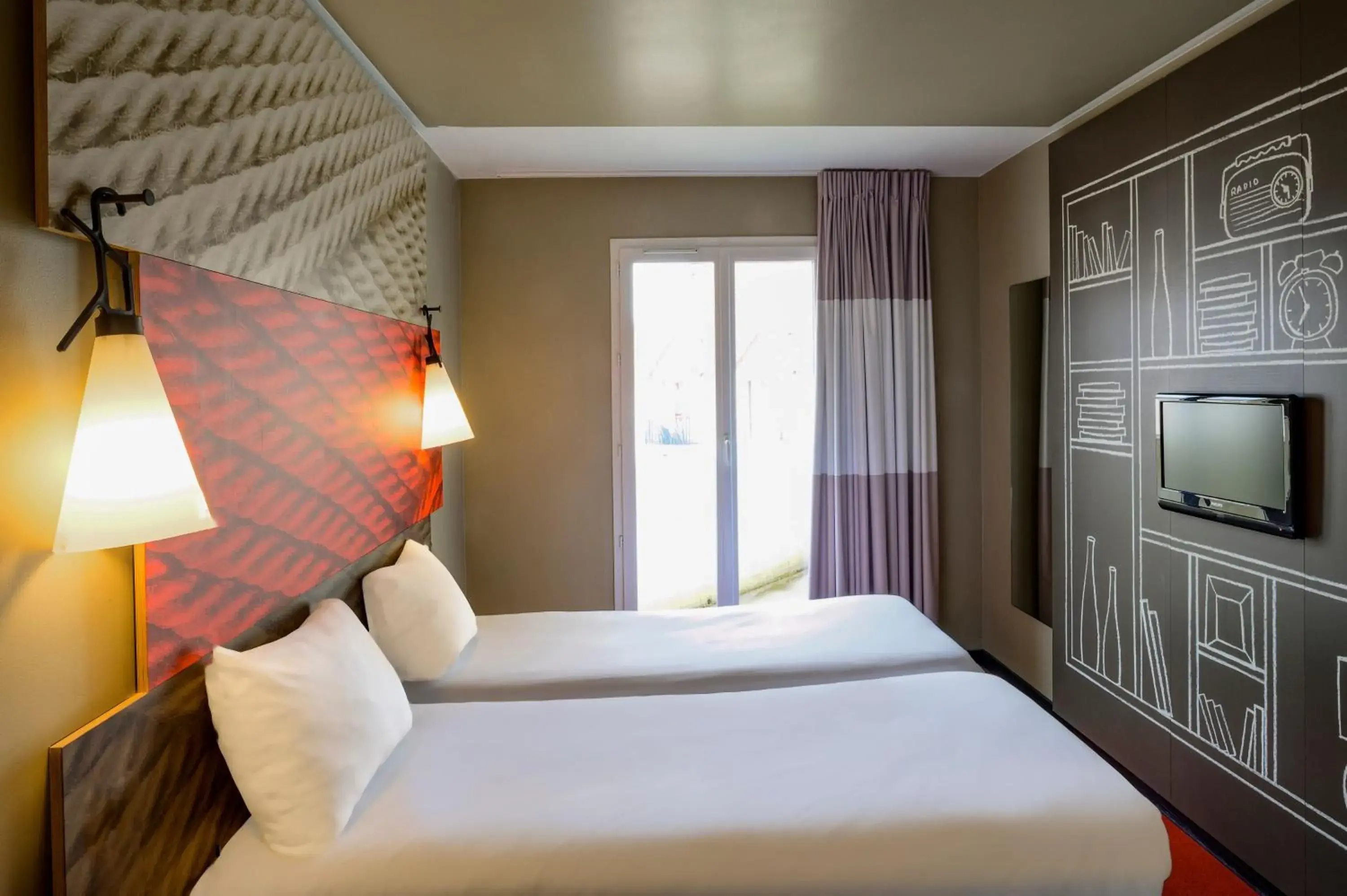 Bed in ibis Saint Gratien - Enghien-Les-Bains