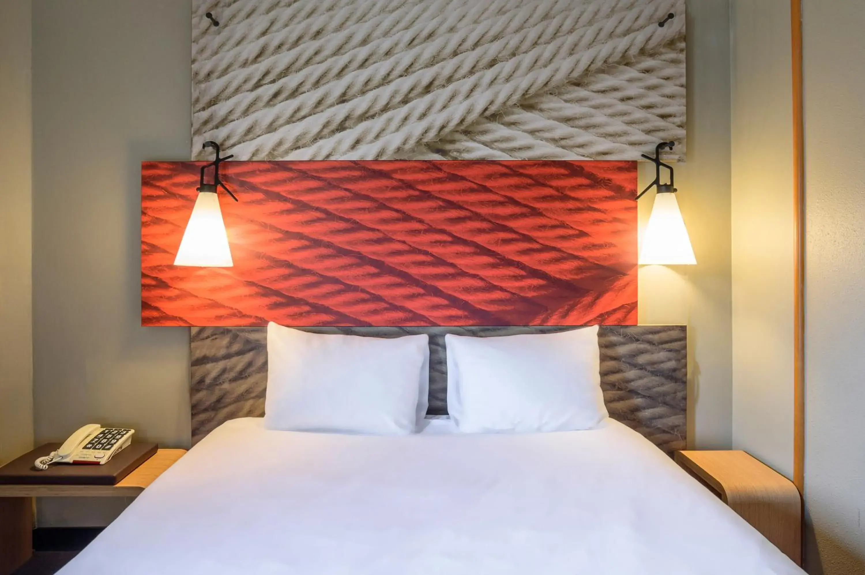 Bedroom, Bed in ibis Saint Gratien - Enghien-Les-Bains
