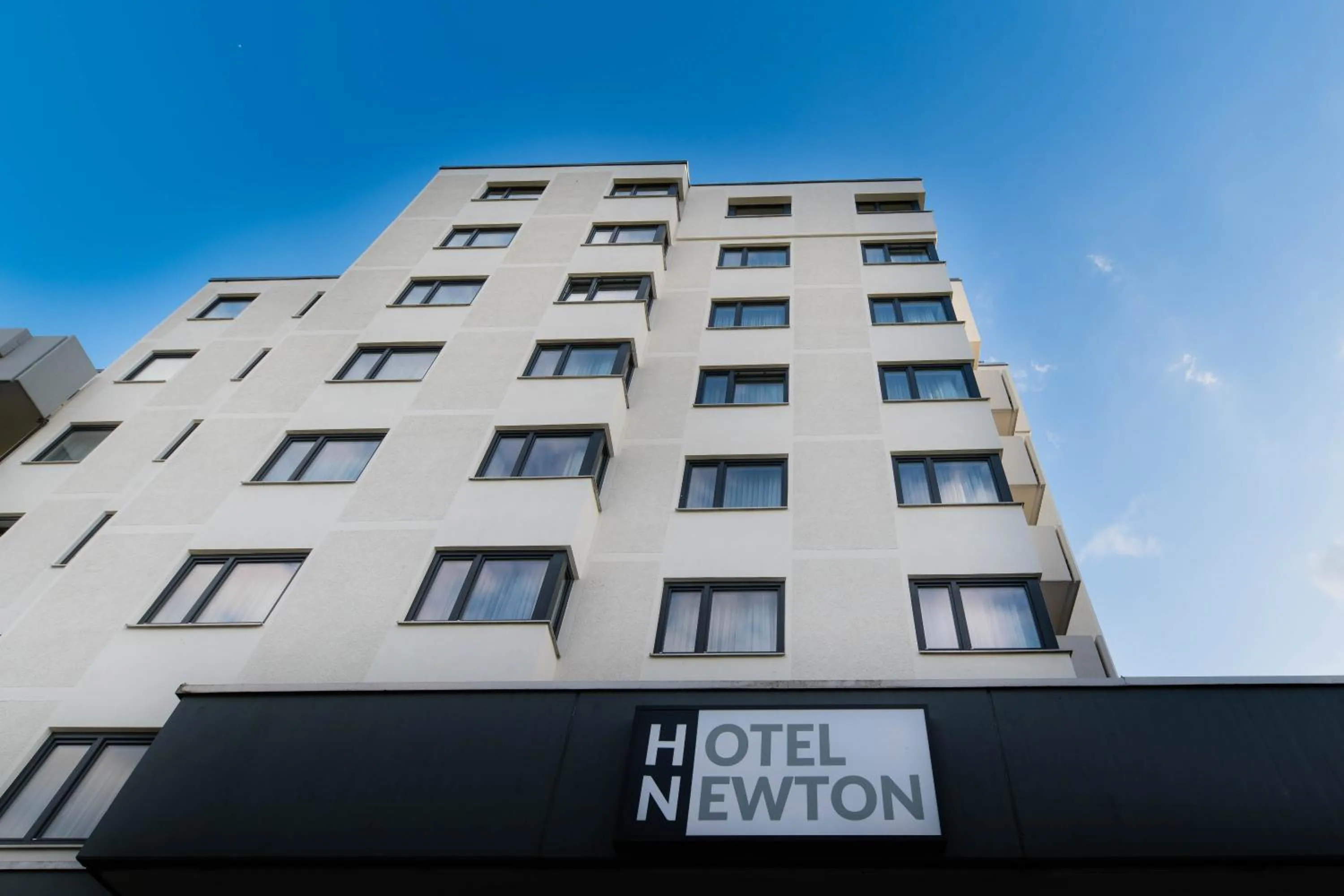 Facade/entrance in Hotel Newton Heilbronn
