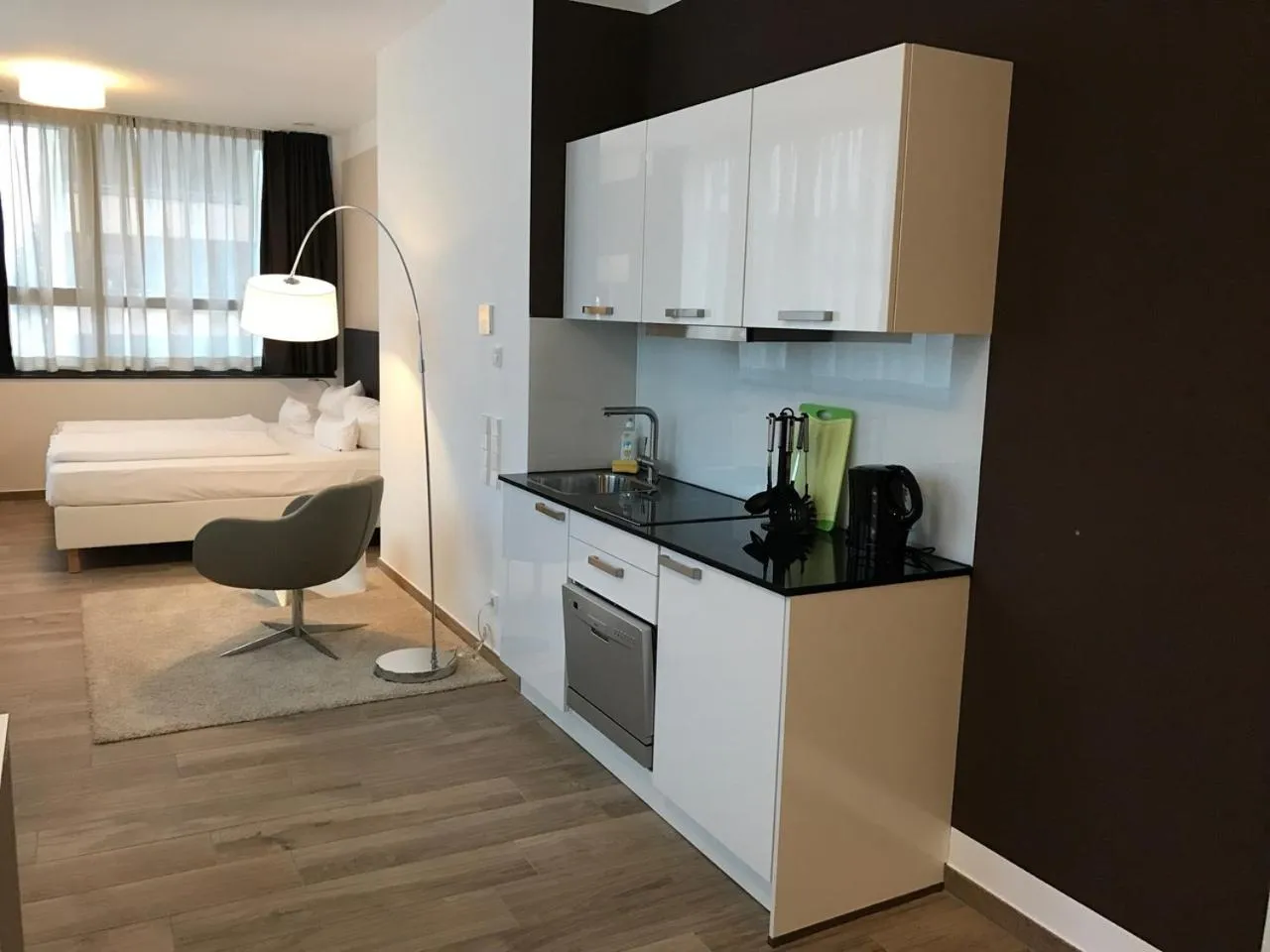 Kitchen or kitchenette in Hotel Newton Heilbronn